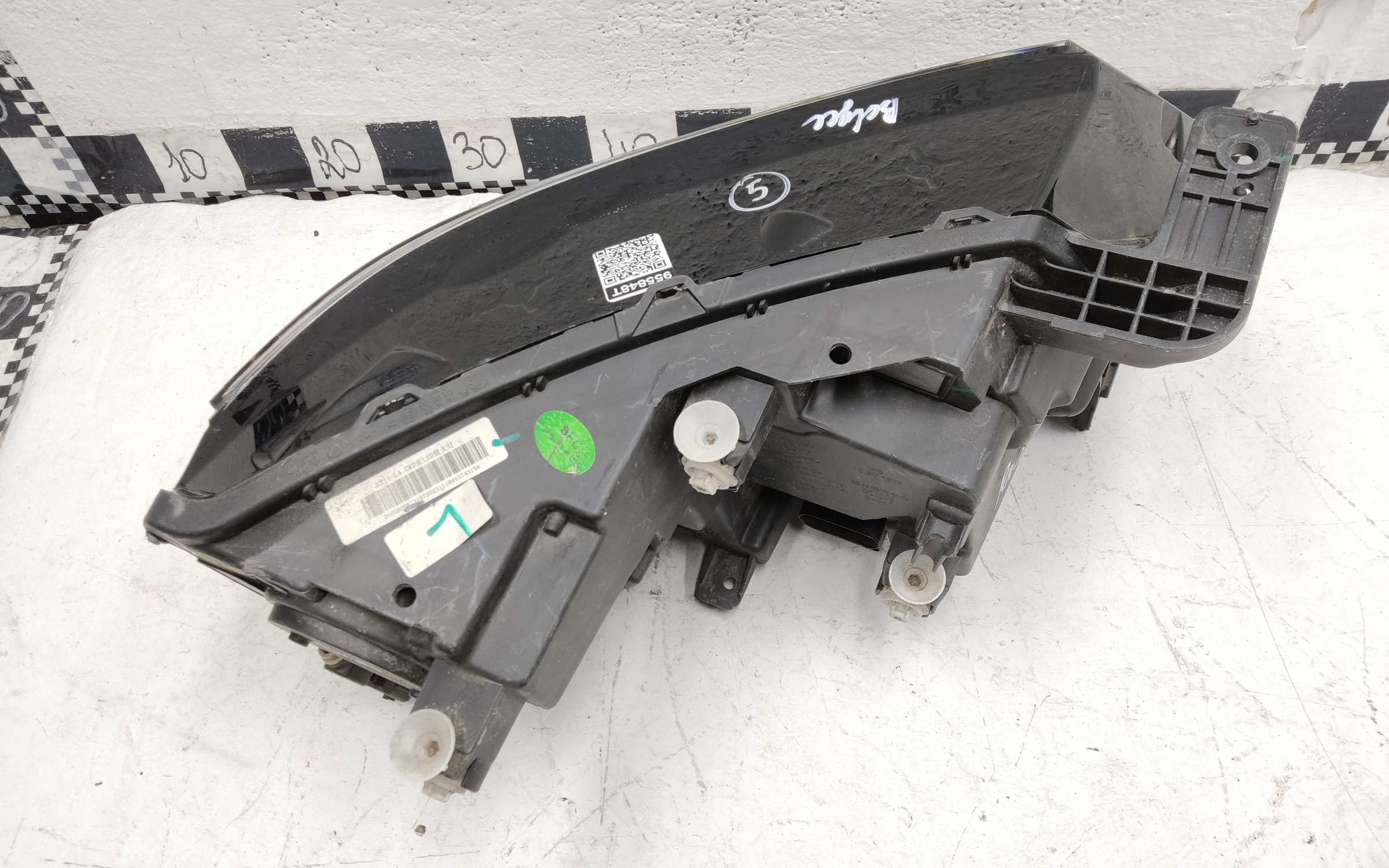 Фара передняя левая Belgee X50 LED