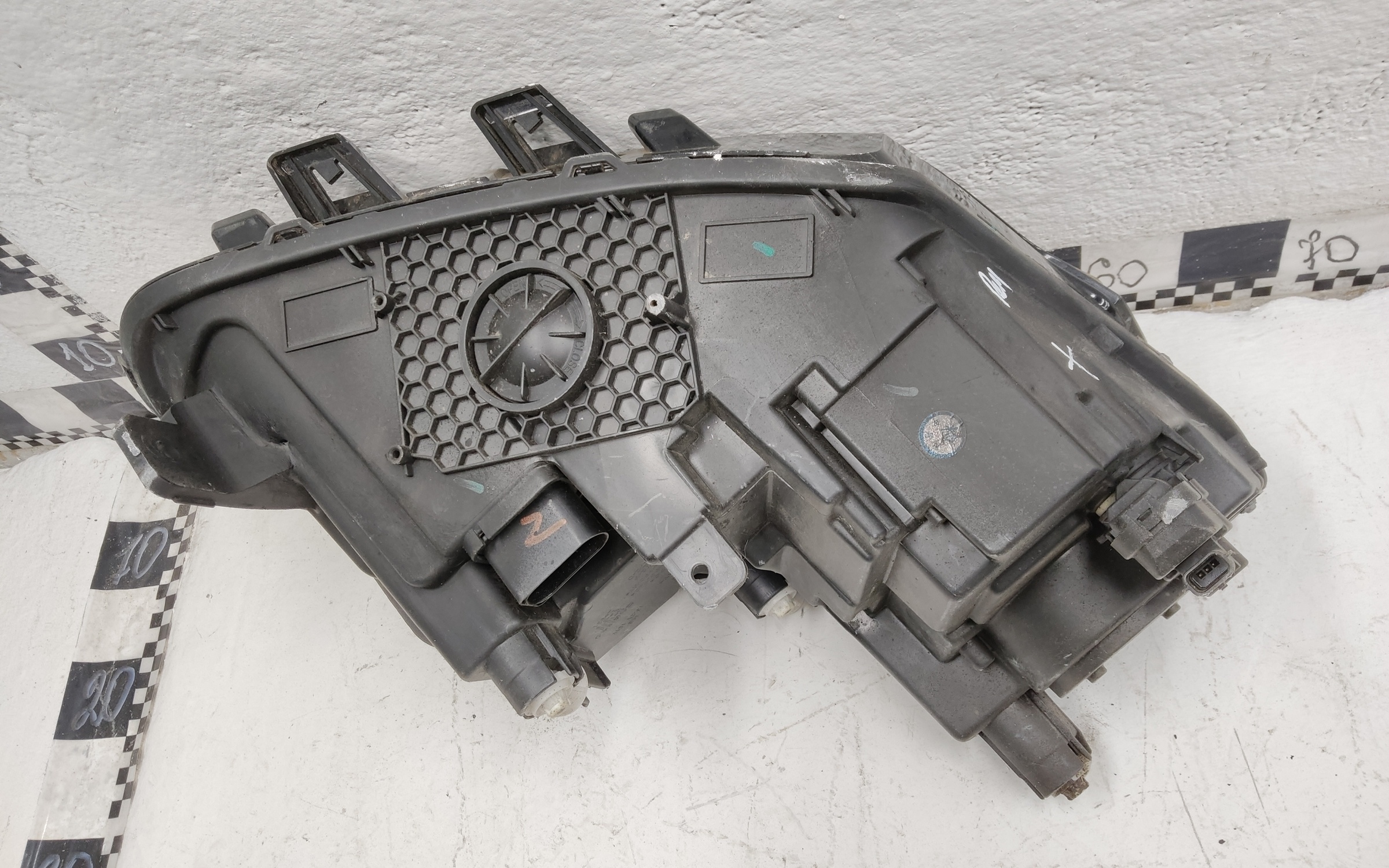 Фара передняя левая Belgee X50 LED