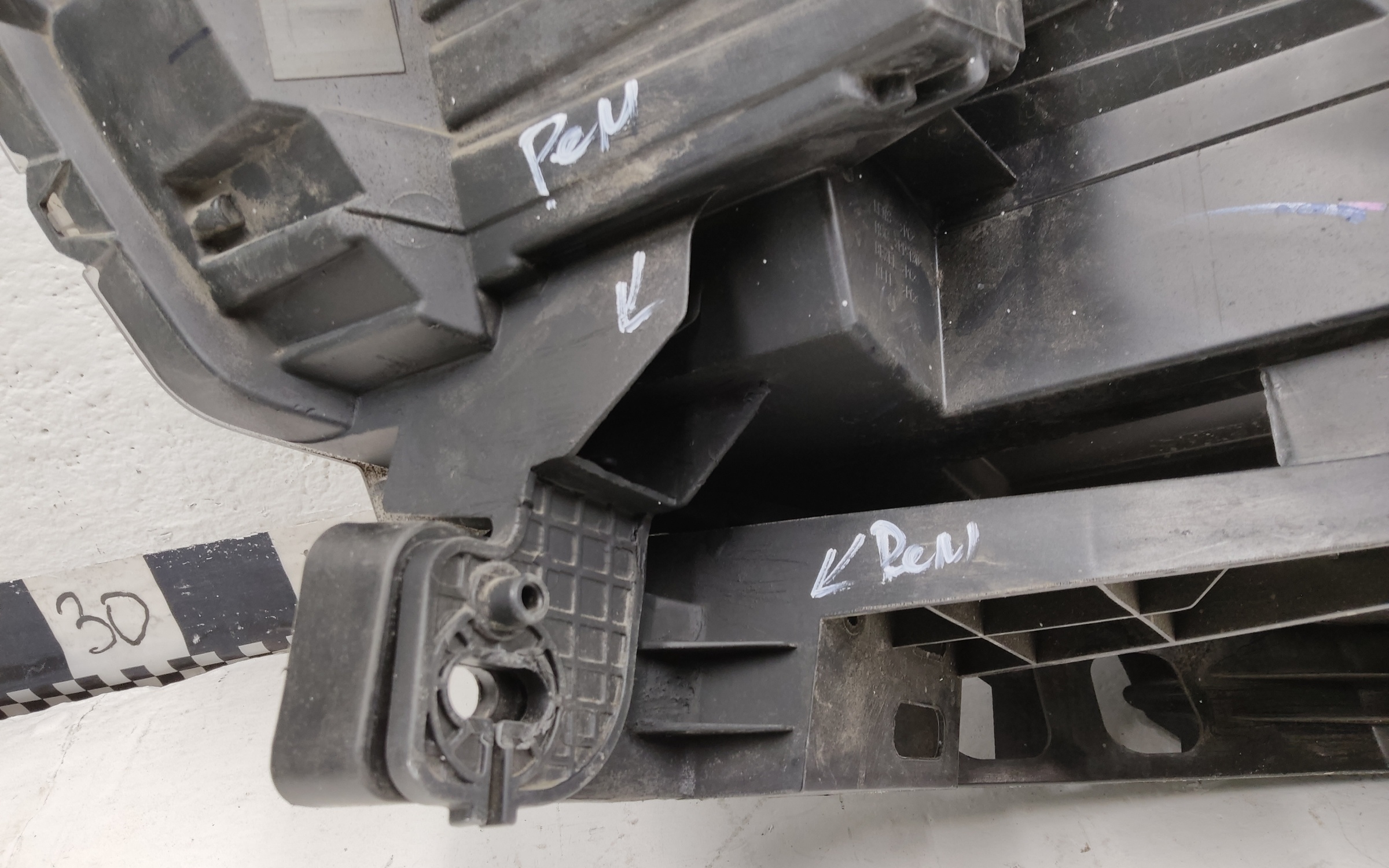 Фара передняя правая Haval F7 LED