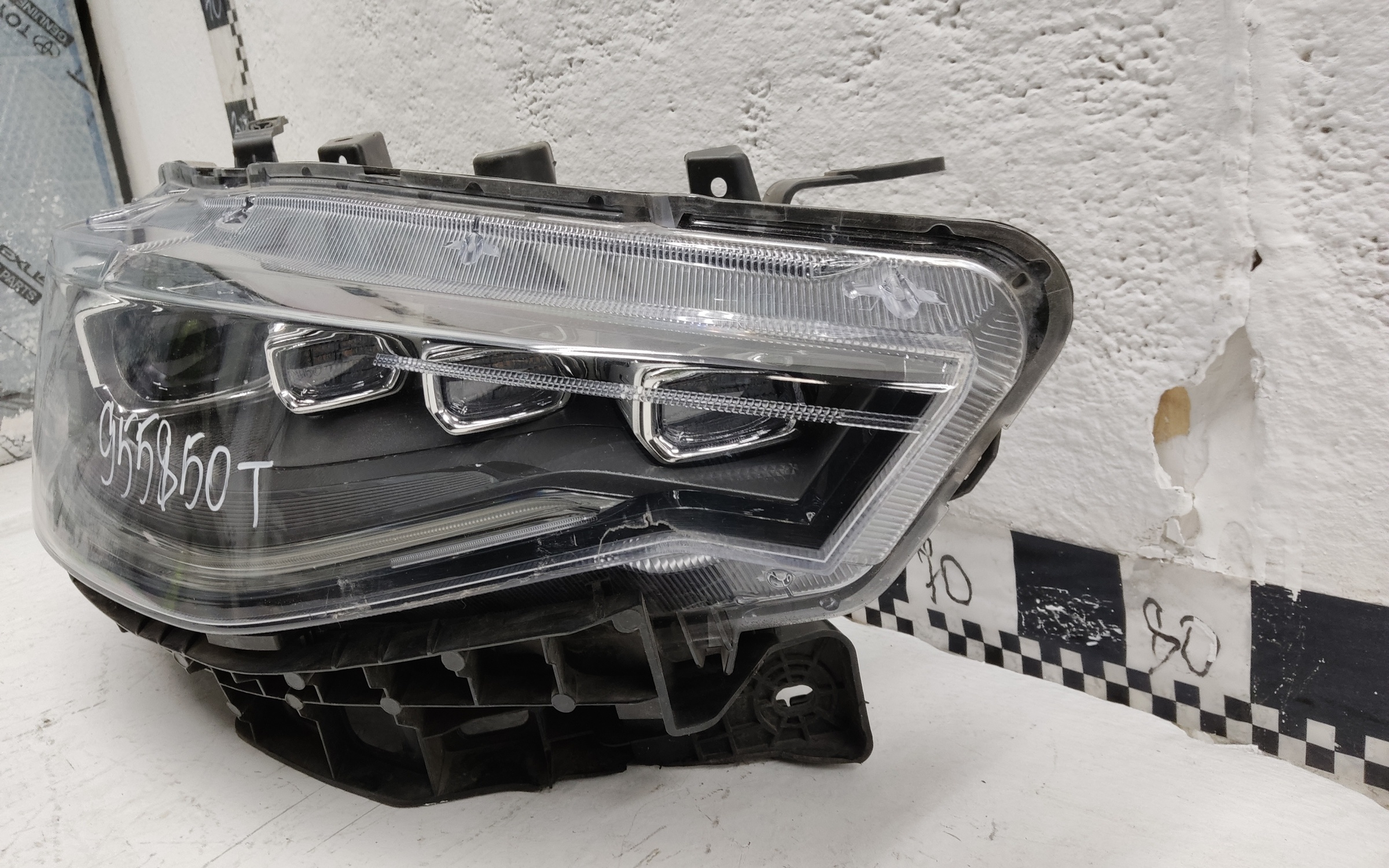 Фара передняя правая Haval F7 LED