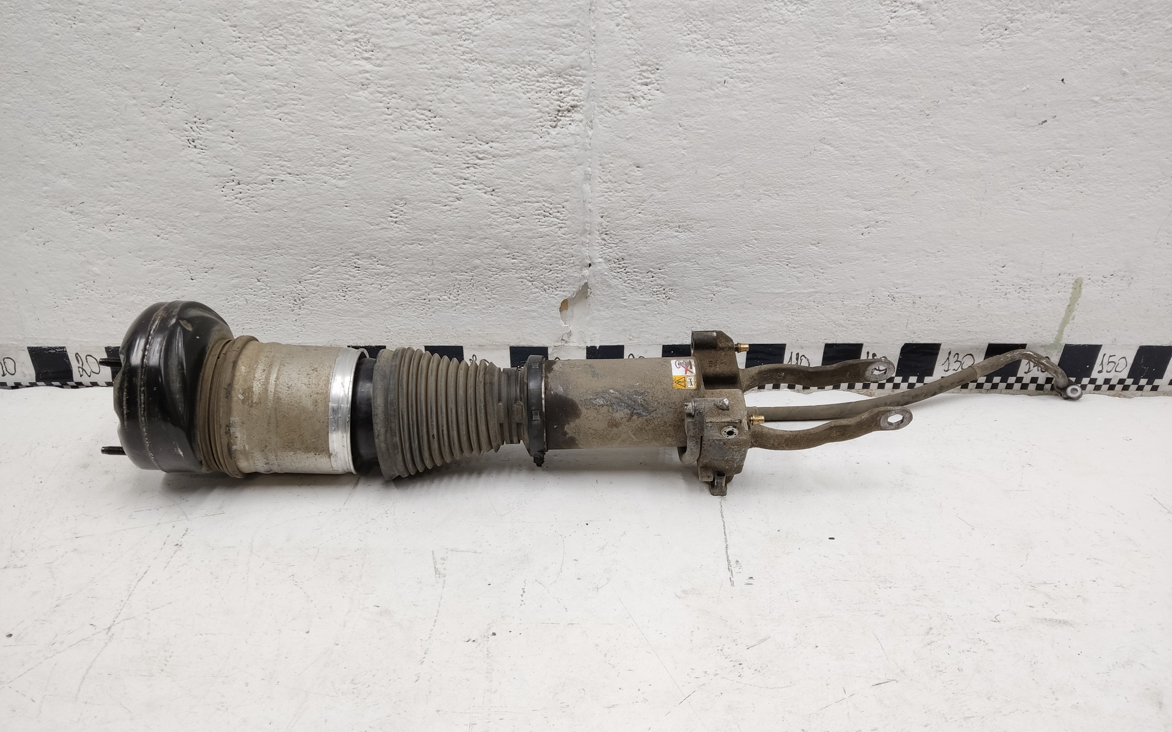 Пневмоамортизатор передней подвески Mercedes-benz GLS-klasse X167