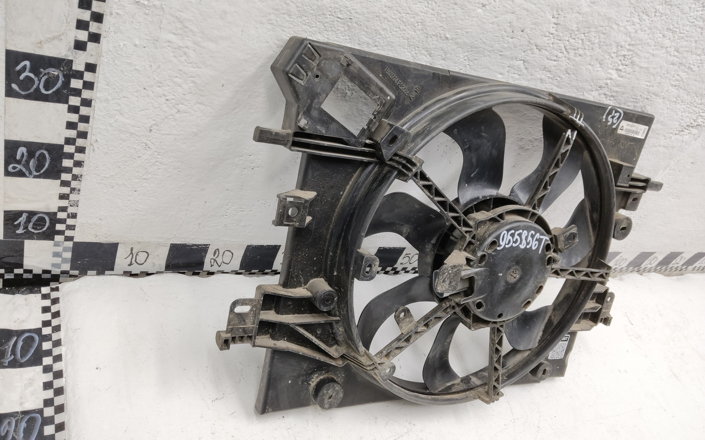 Диффузор вентилятора радиатора Lada Largus