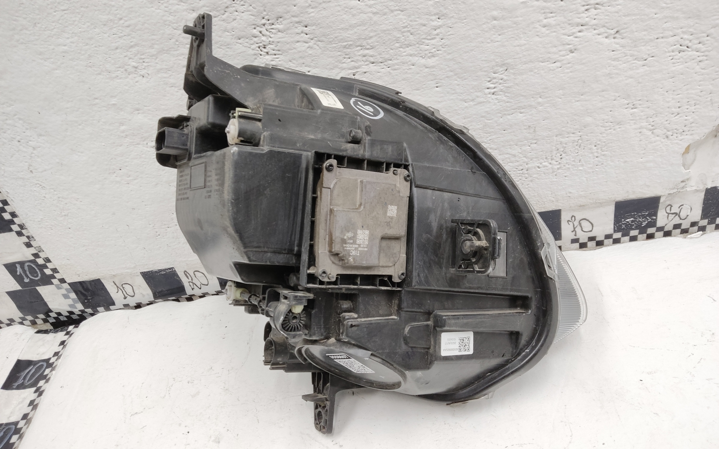 Фара передняя левая Omoda C5 LED без ПТФ