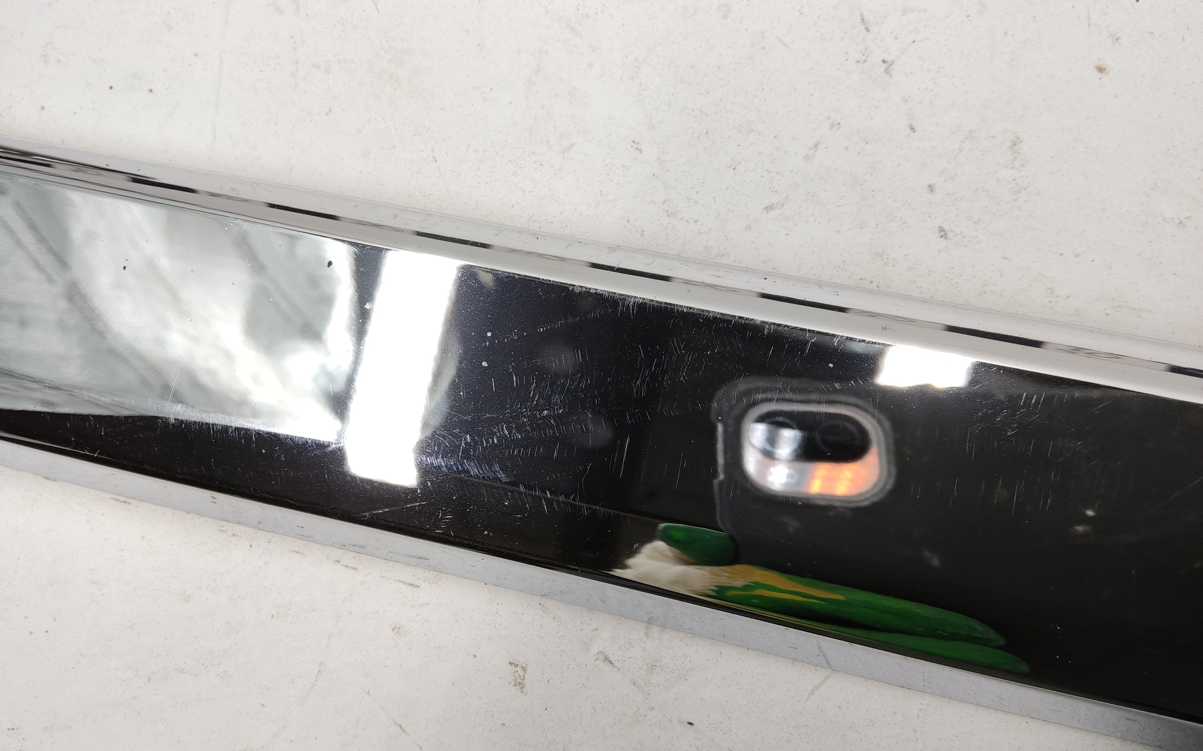 Молдинг хром двери передней левой Voyah Dream