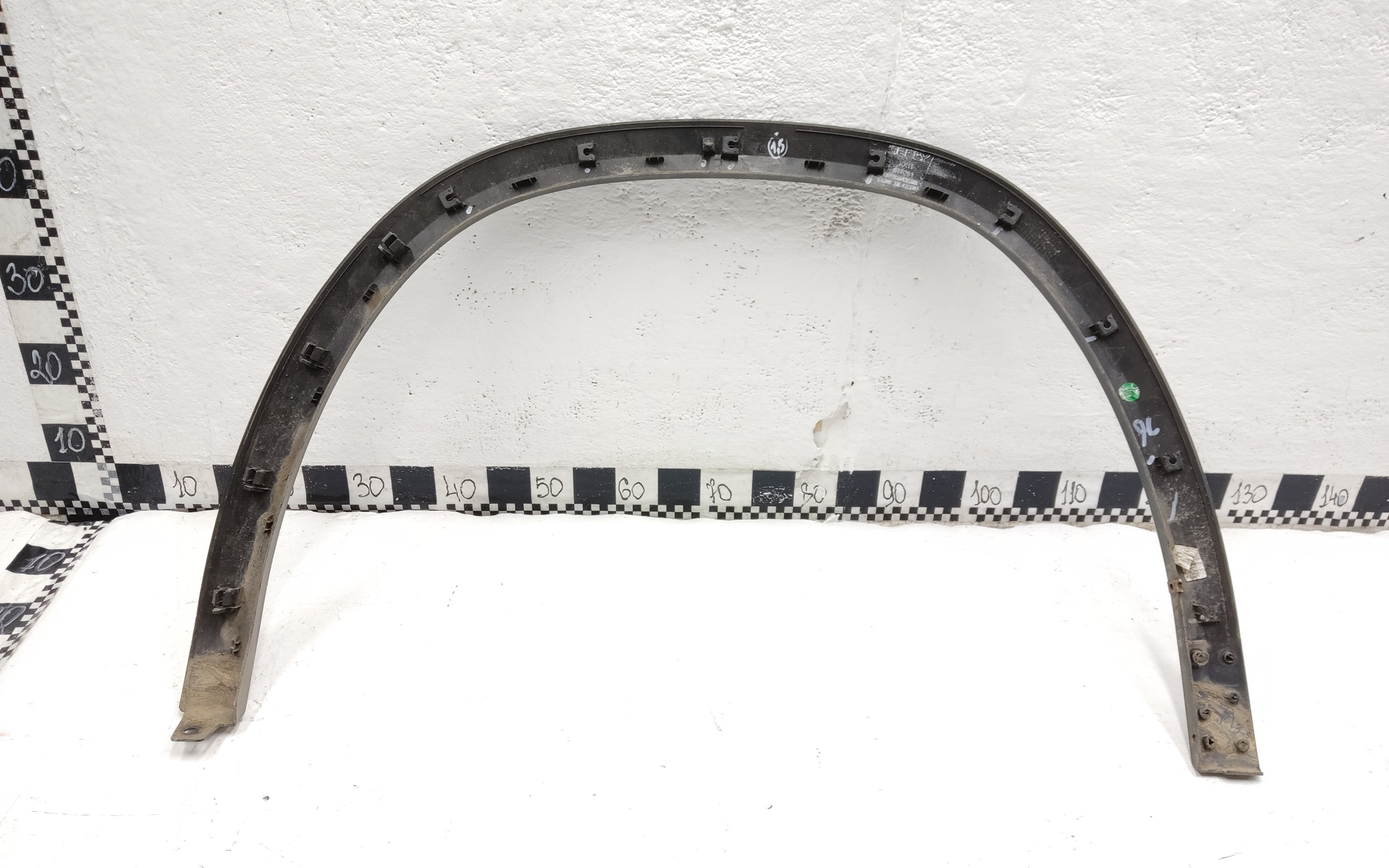 Накладка крыла переднего  правого Geely Monjaro