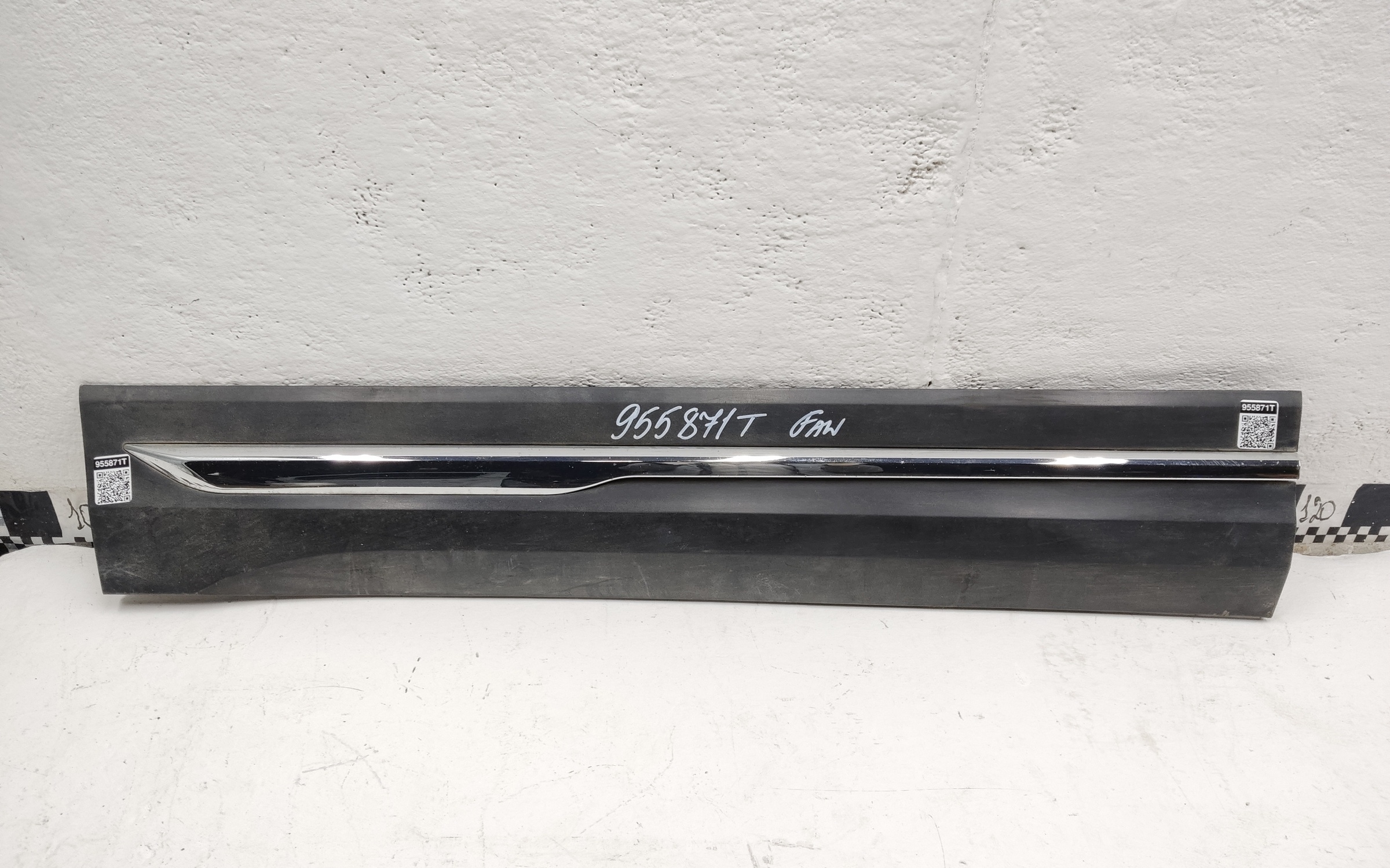 Накладка двери передней левой Faw Bestune T77