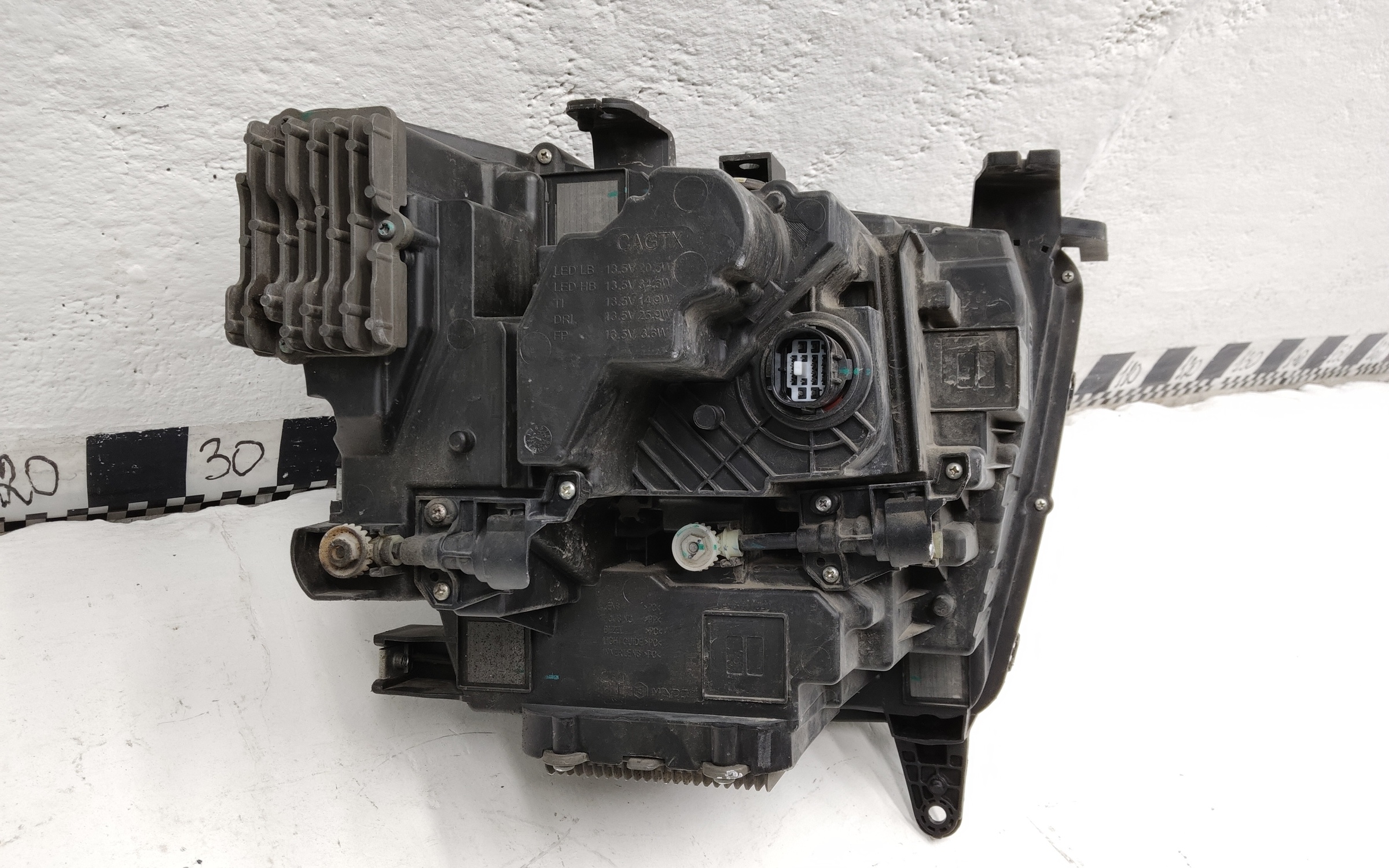 Фара передняя левая Tank 500 LED