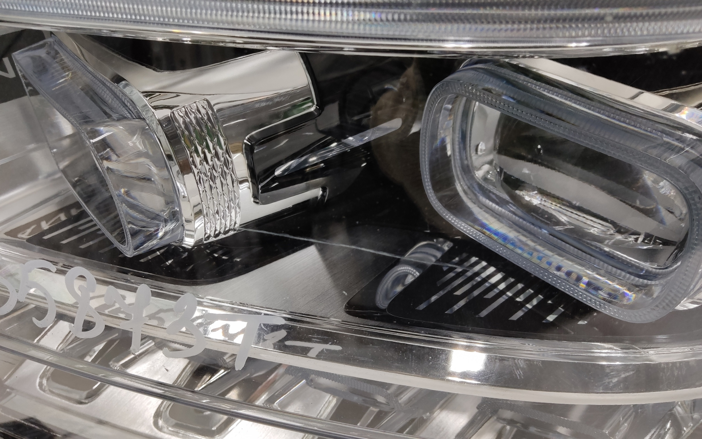 Фара передняя левая Tank 500 LED