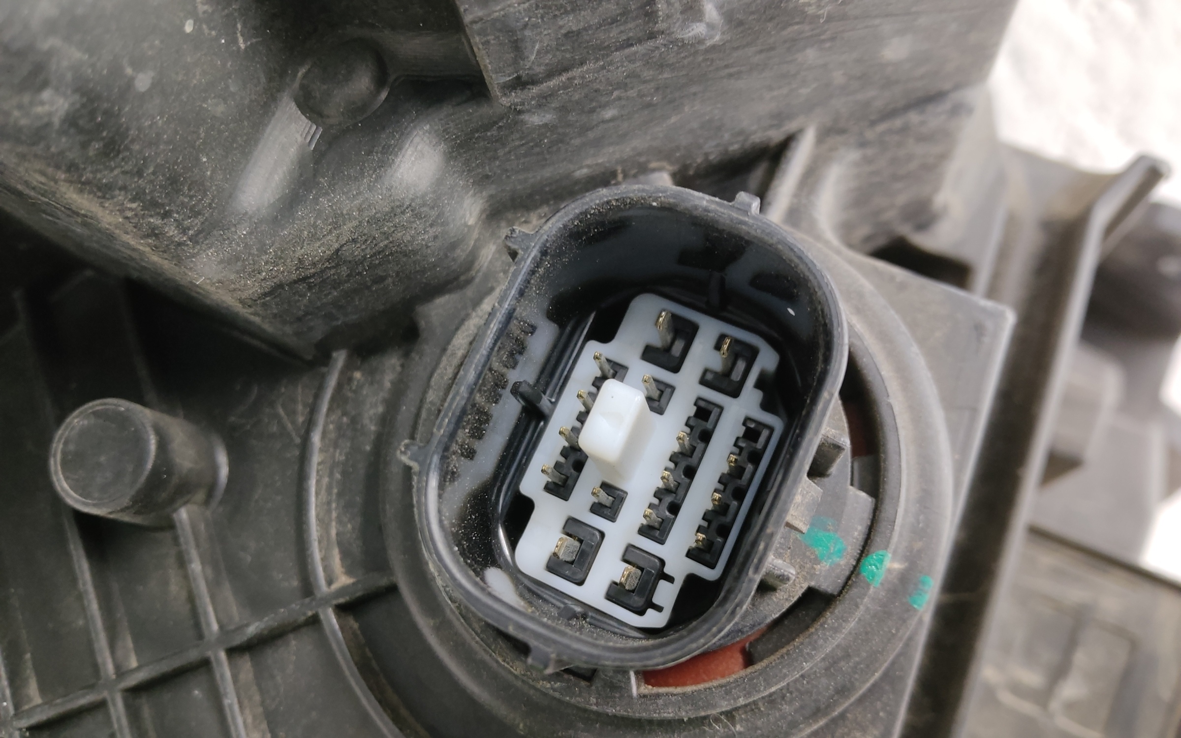 Фара передняя левая Tank 500 LED