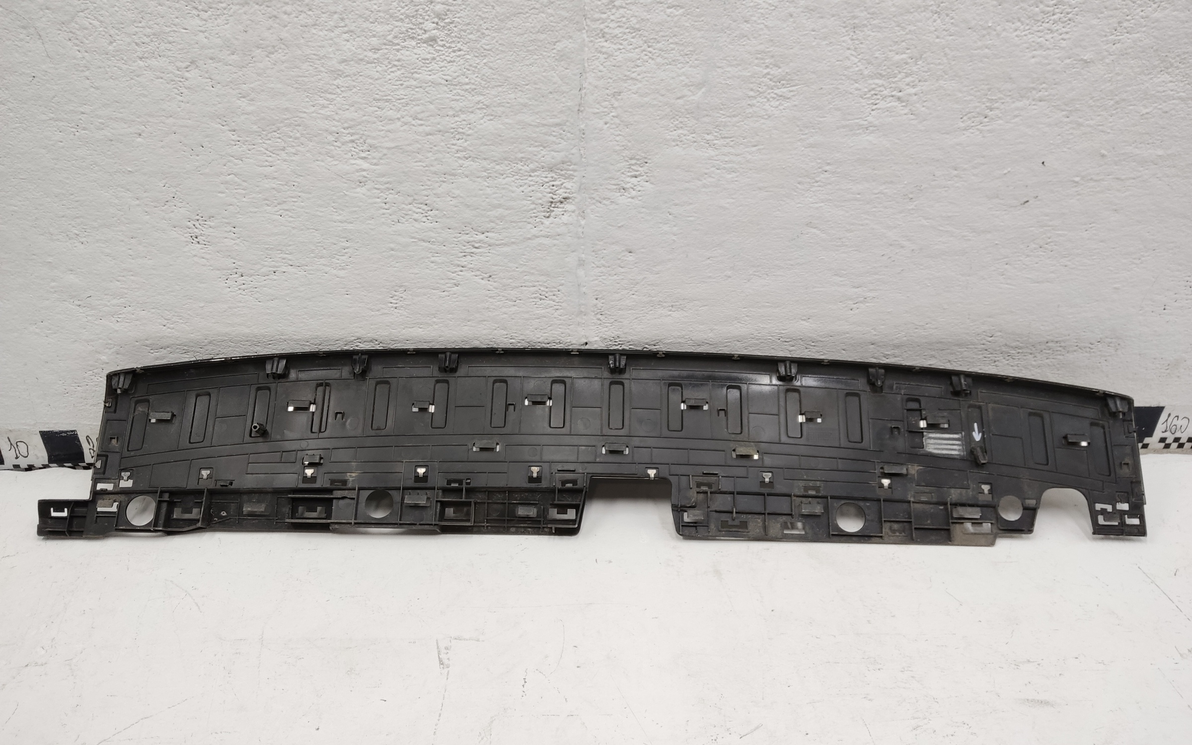 Накладка заднего бампера центральная верхняя Tank 500