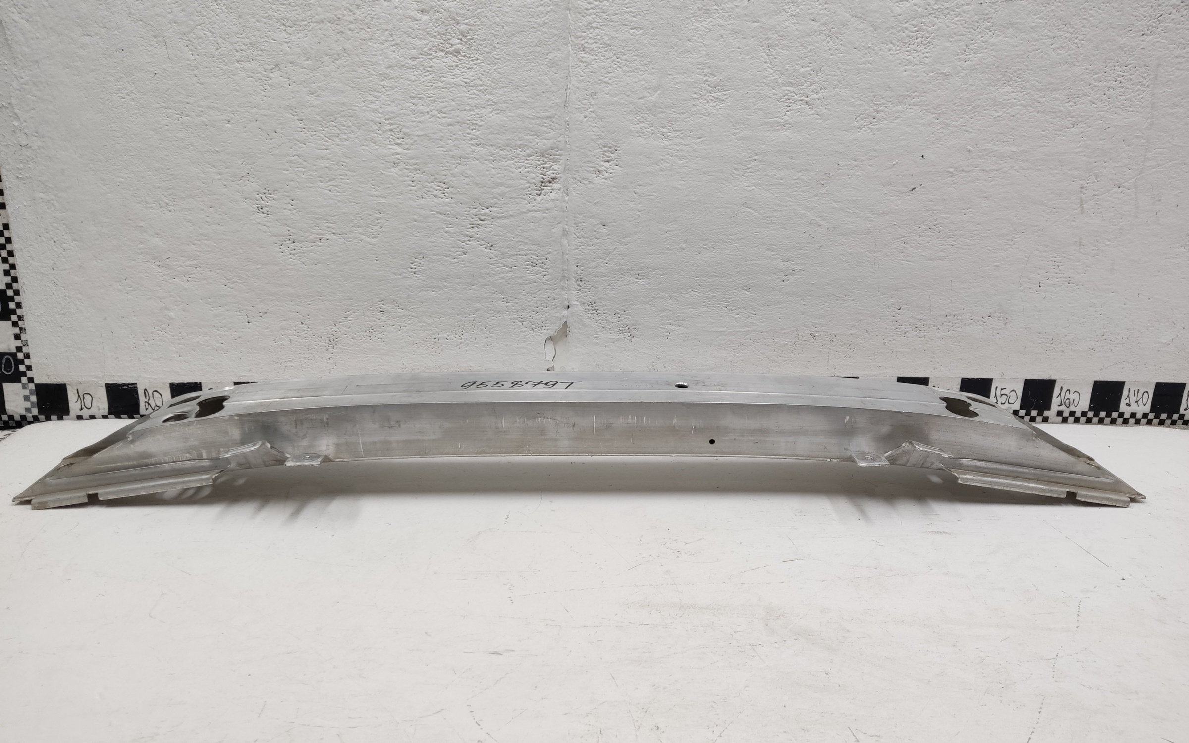 Усилитель переднего бампера Volvo S80 1