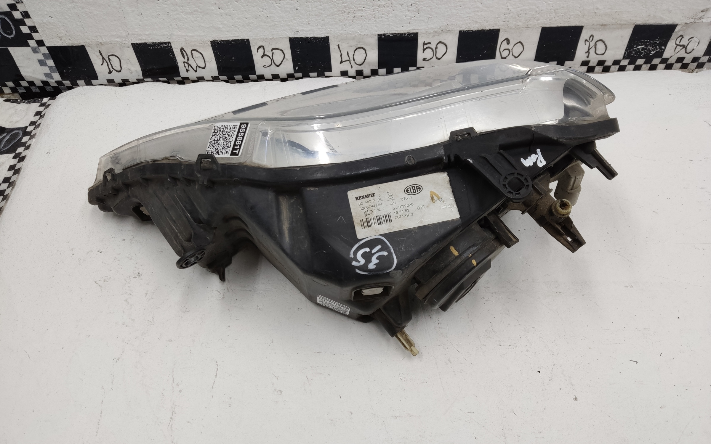 Фара передняя правая Renault Logan 1 Restail галоген