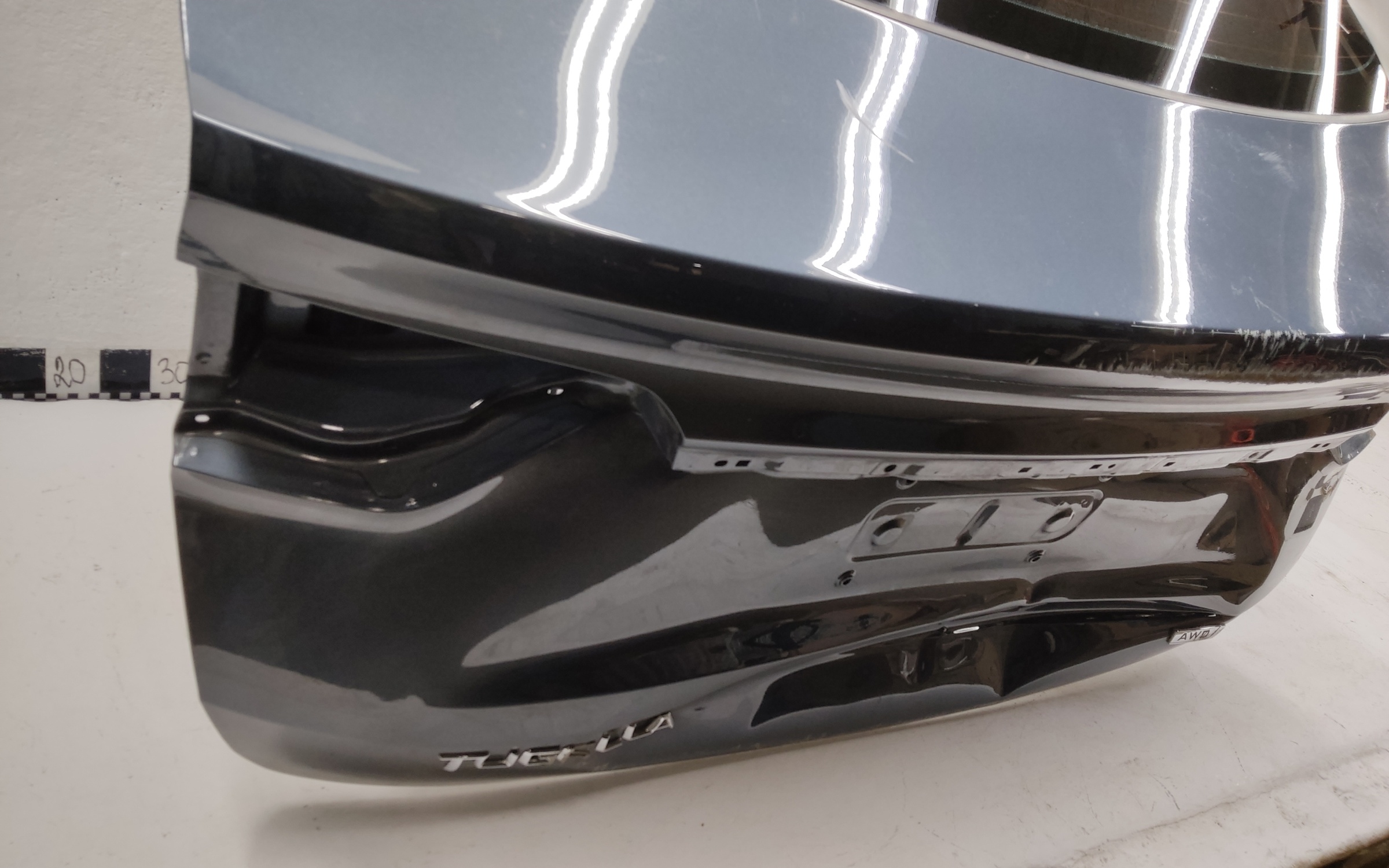 Стекло крышки багажника Geely Tugella