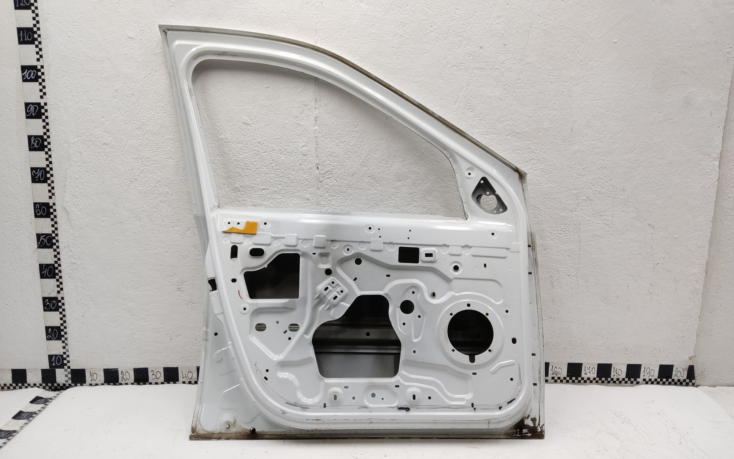 Дверь передняя левая Lada Largus 1 Restail без накладки