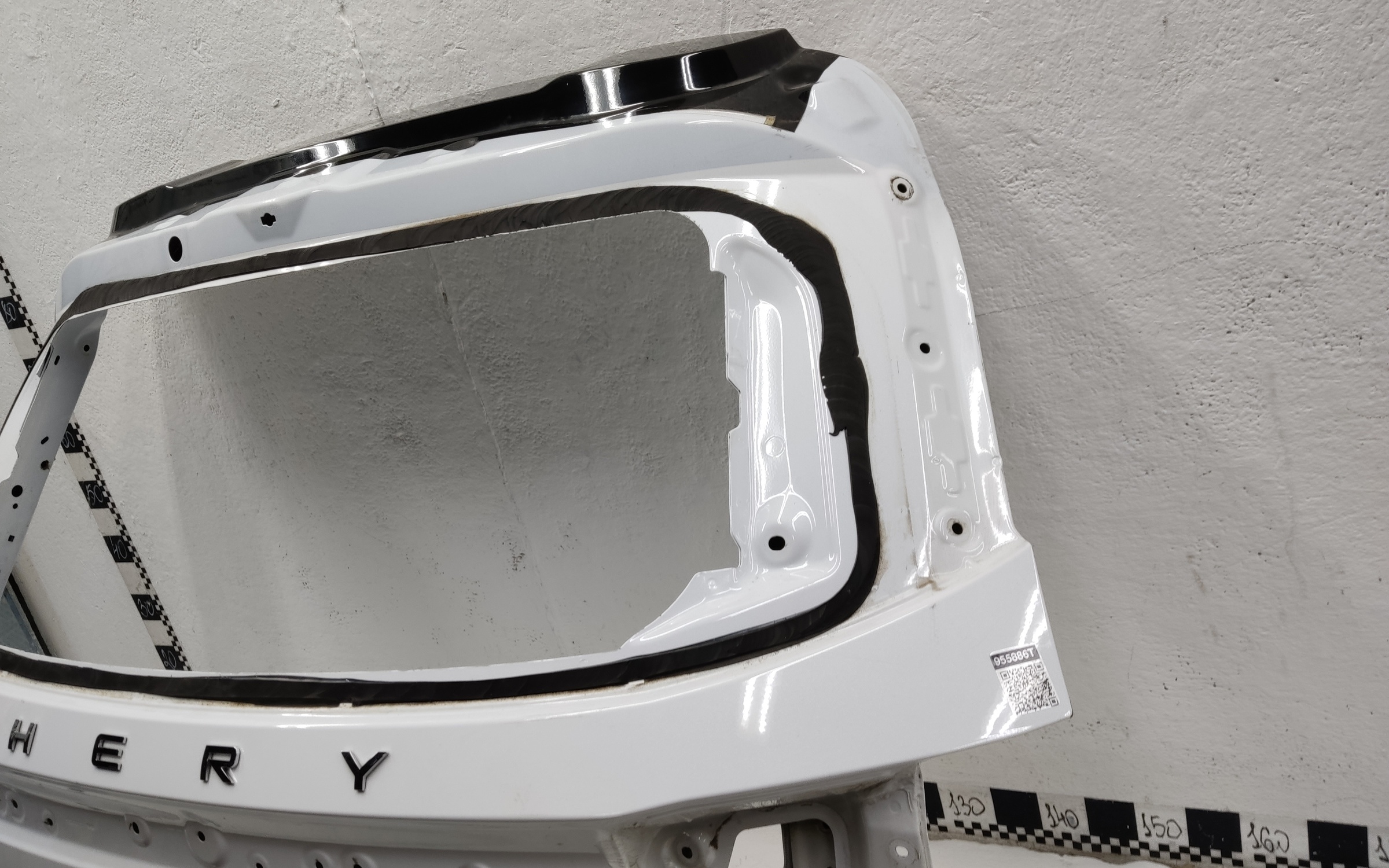 Крышка багажника Chery Tiggo 8