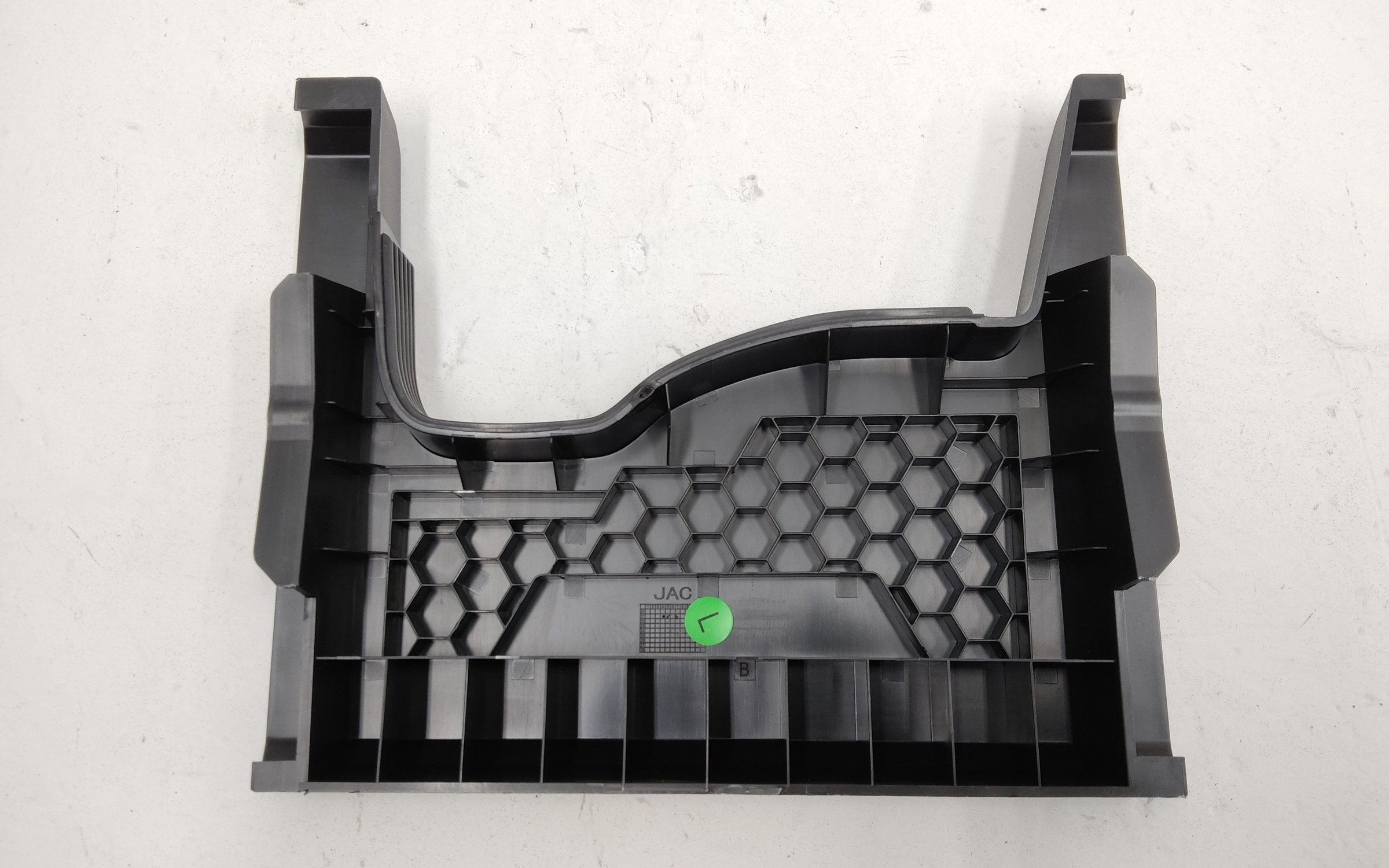 Крышка обшивки багажника левой Jac JS6