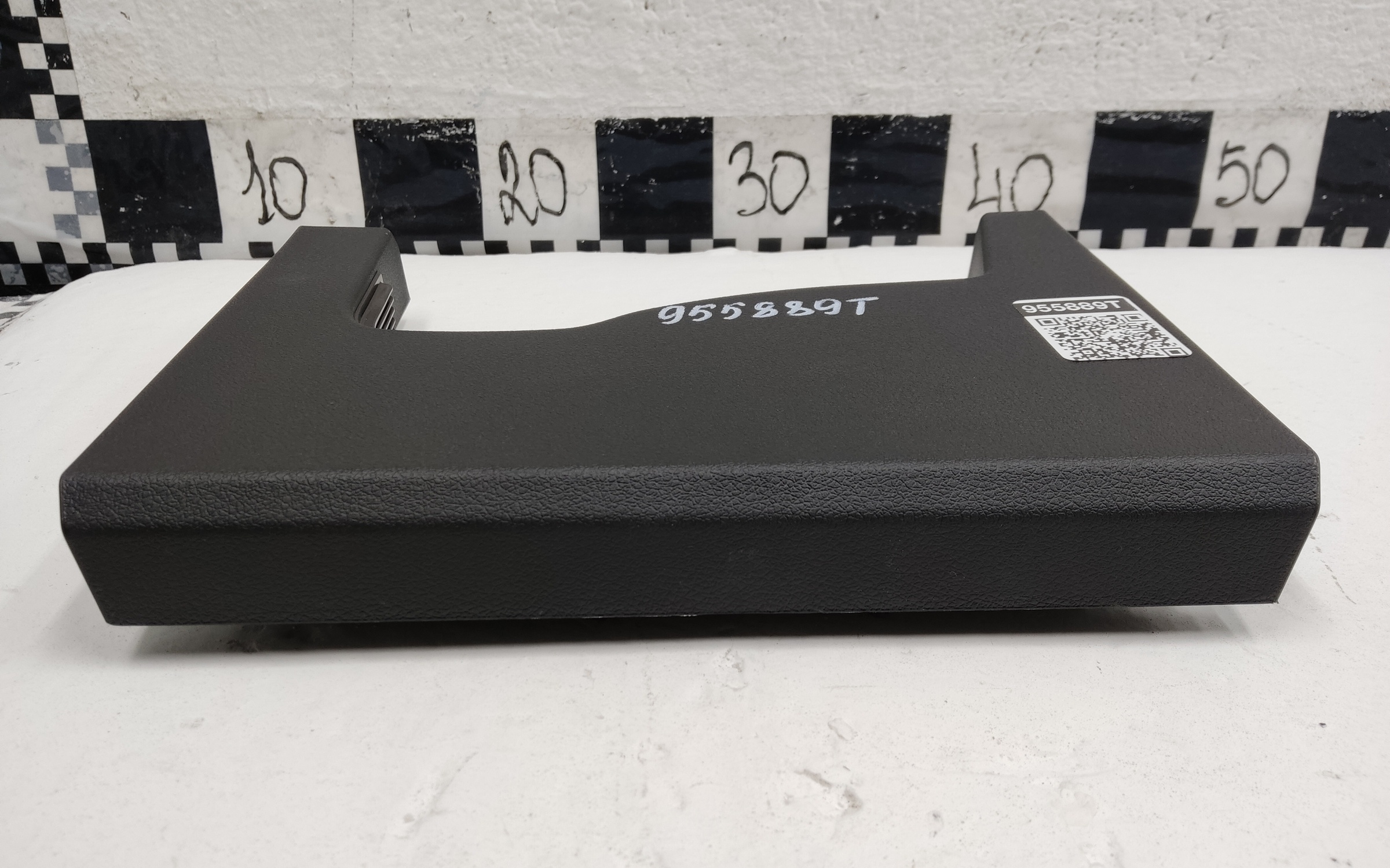 Крышка обшивки багажника правой Jac JS6