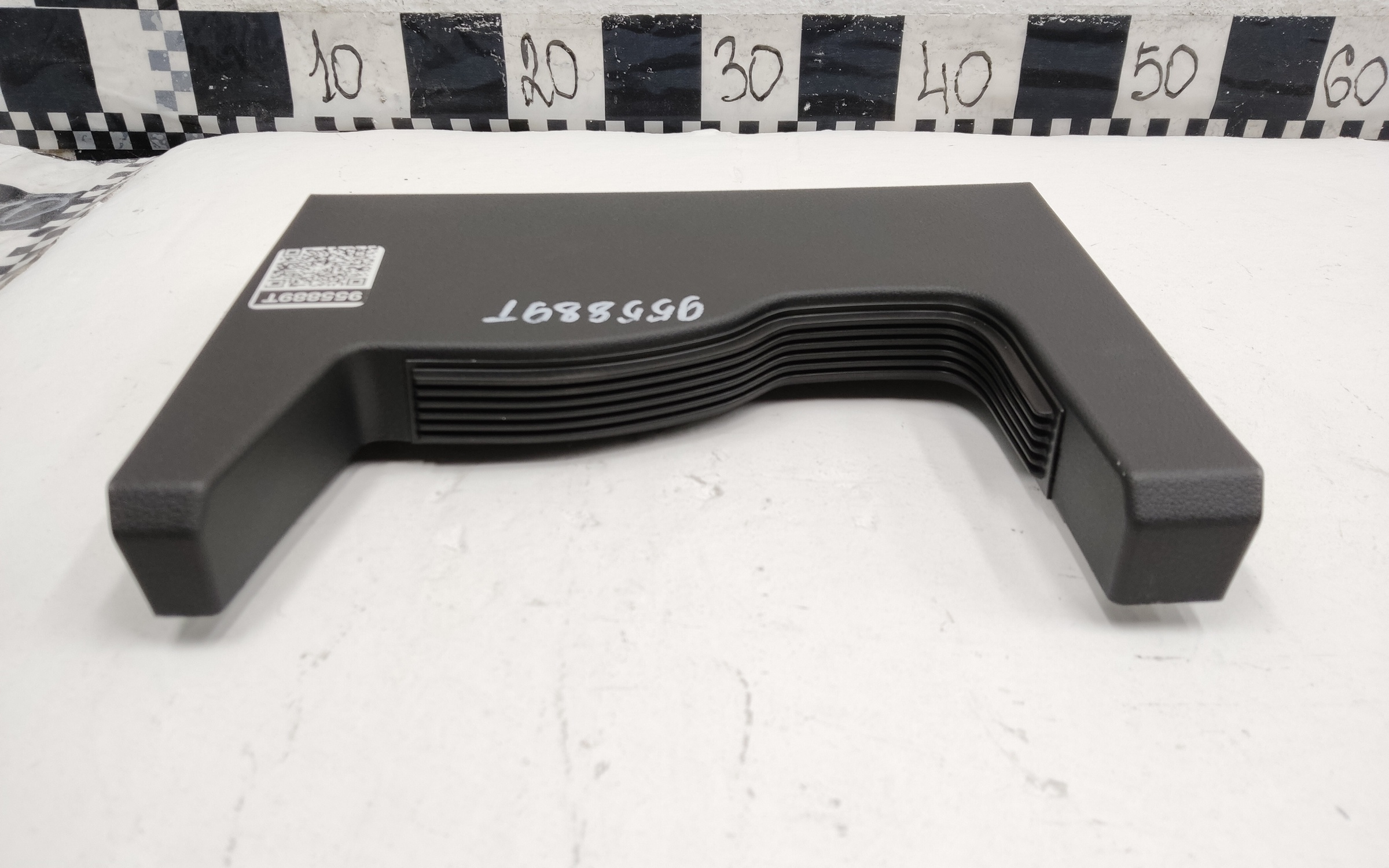 Крышка обшивки багажника правой Jac JS6