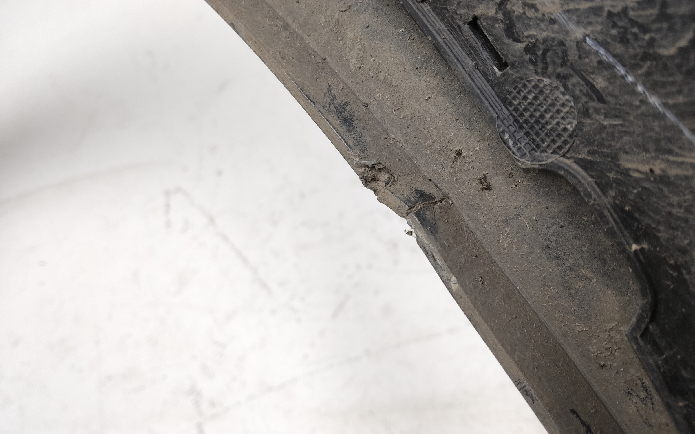 Накладка крыла переднего левого Chery Tiggo 9