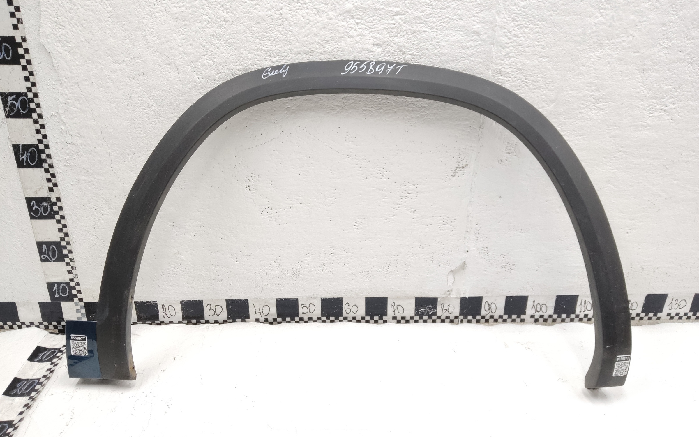 Накладка крыла переднего  правого Geely Monjaro