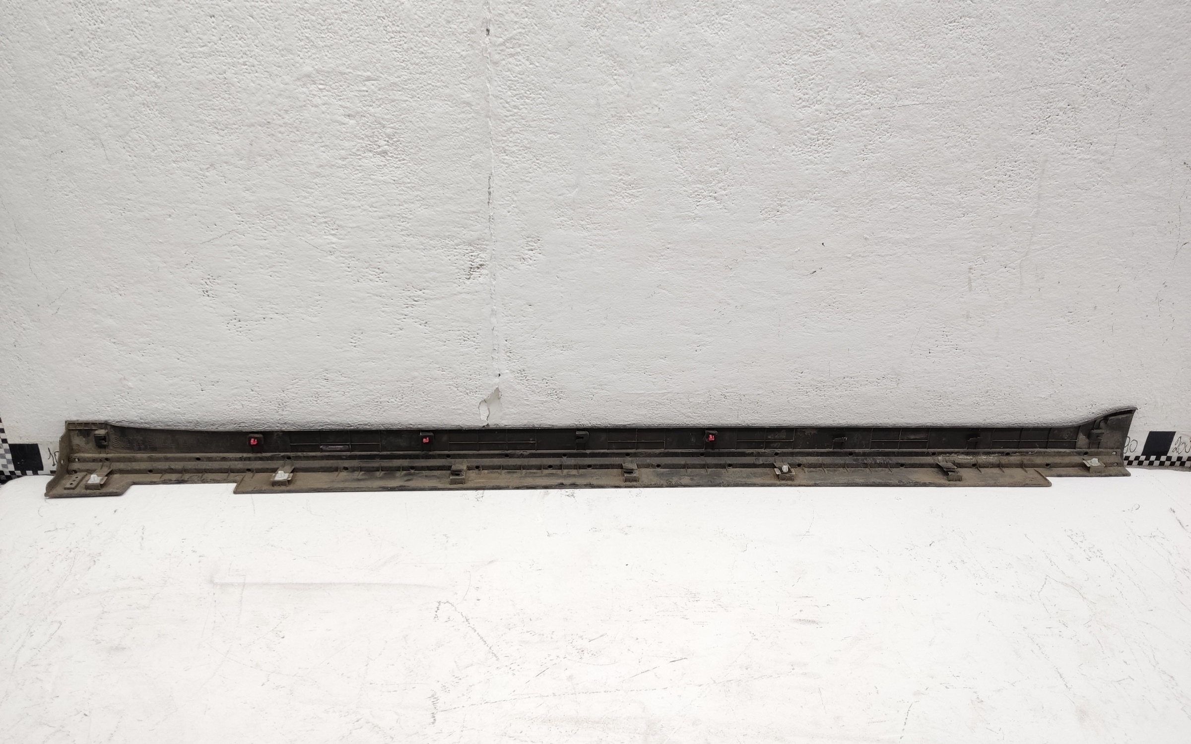 Накладка порога левого Kia Sorento 4