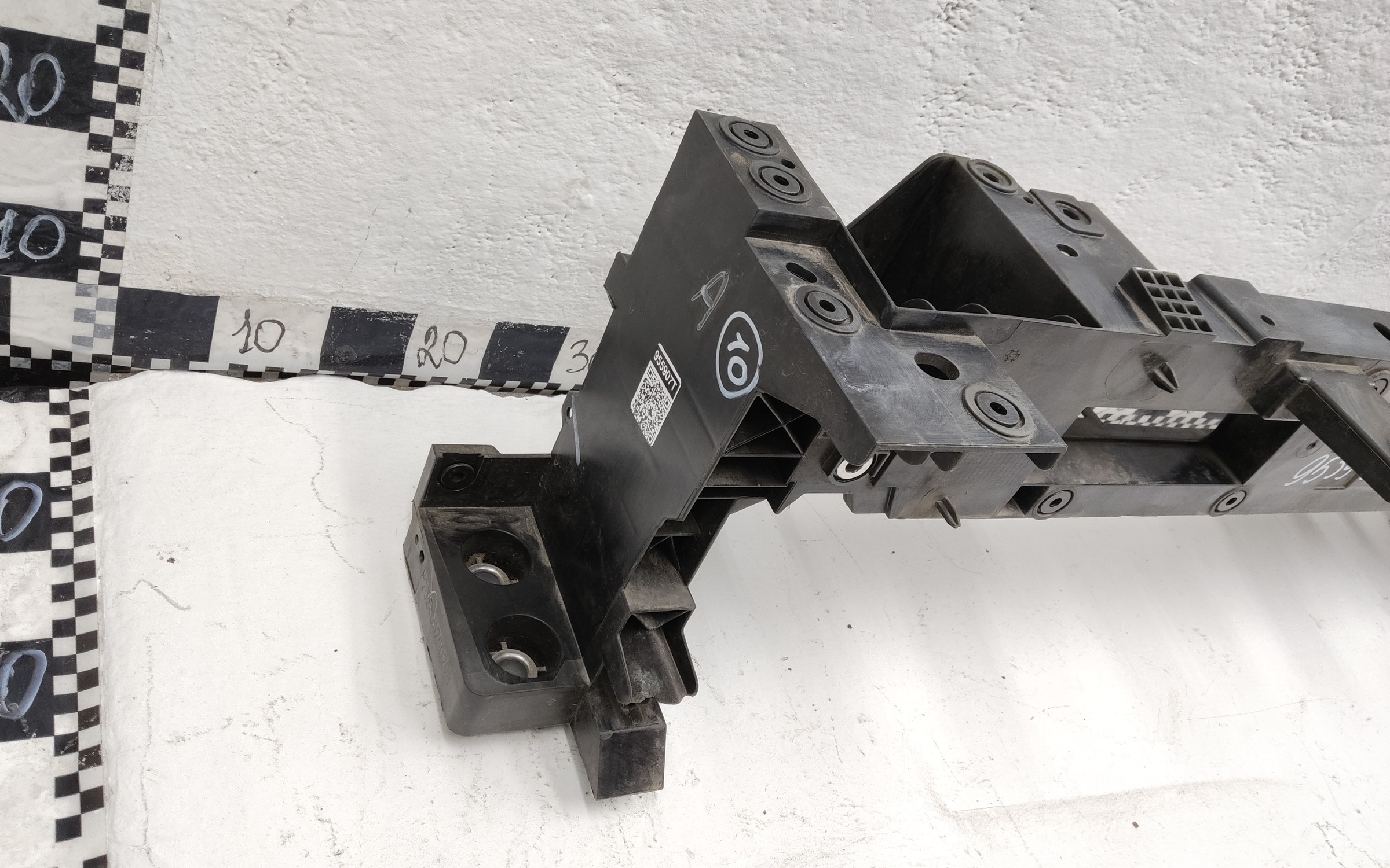 Панель передняя Geely Monjaro