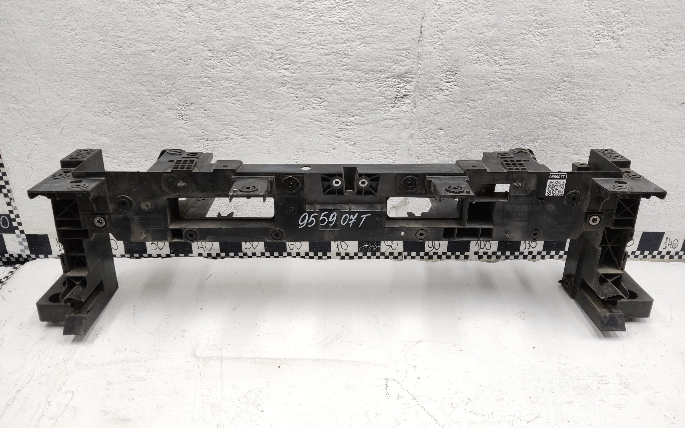 Панель передняя Geely Monjaro