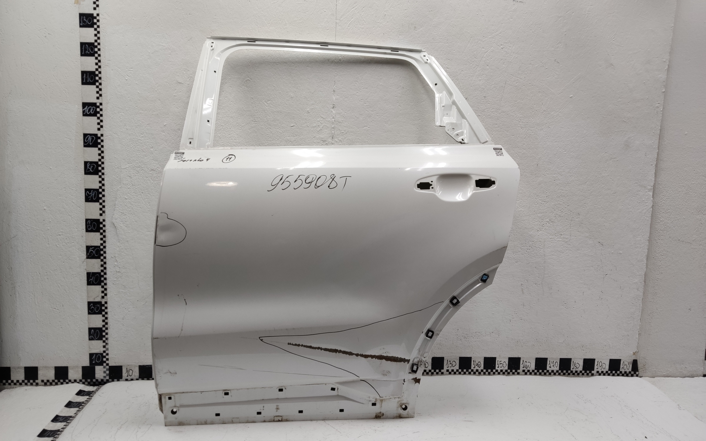 Дверь задняя левая Kia Sorento 4