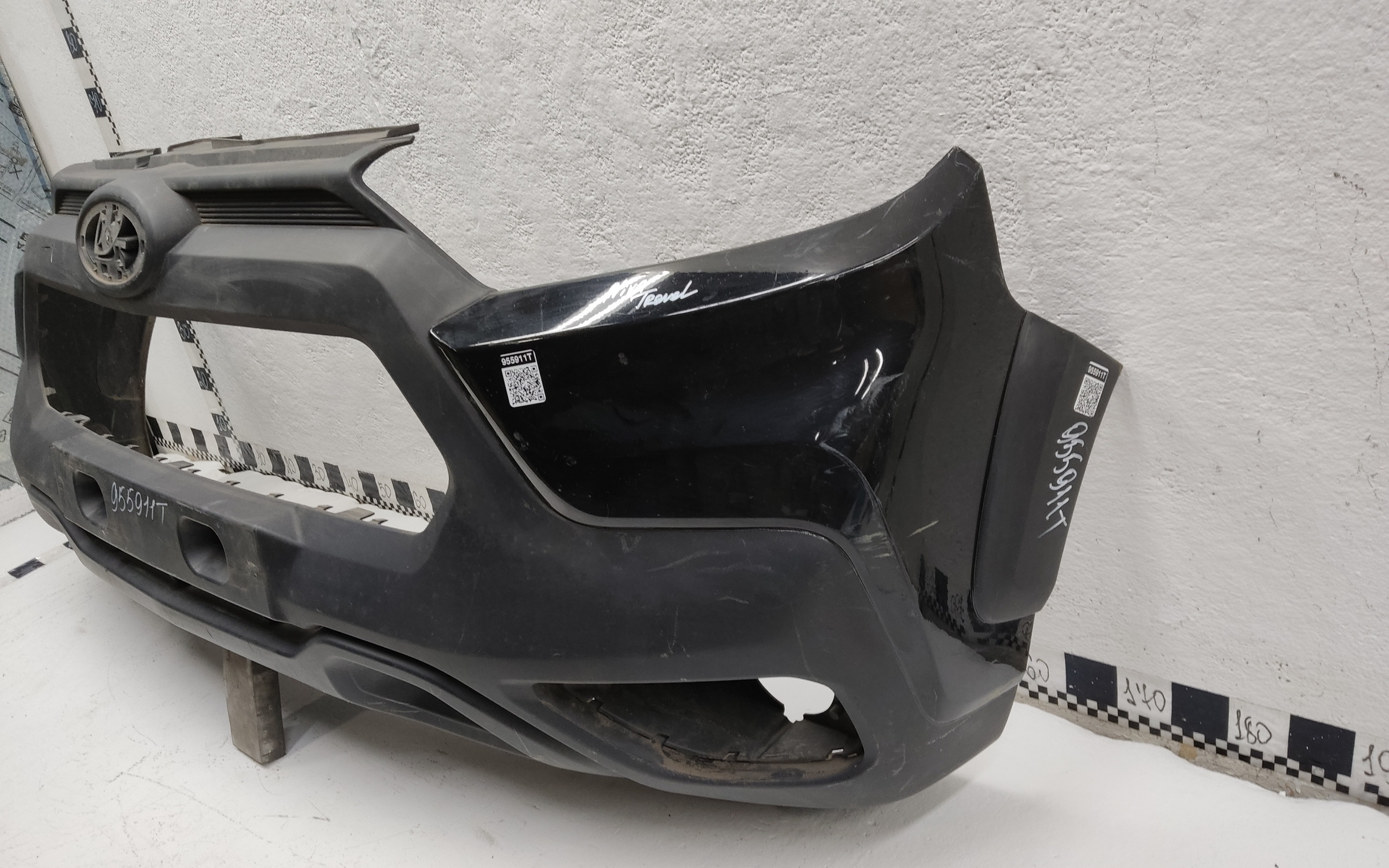 Бампер передний Lada Niva Travel