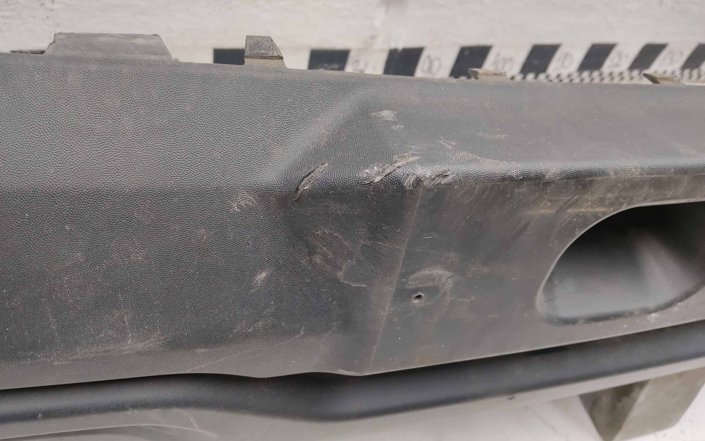 Бампер передний Lada Niva Travel