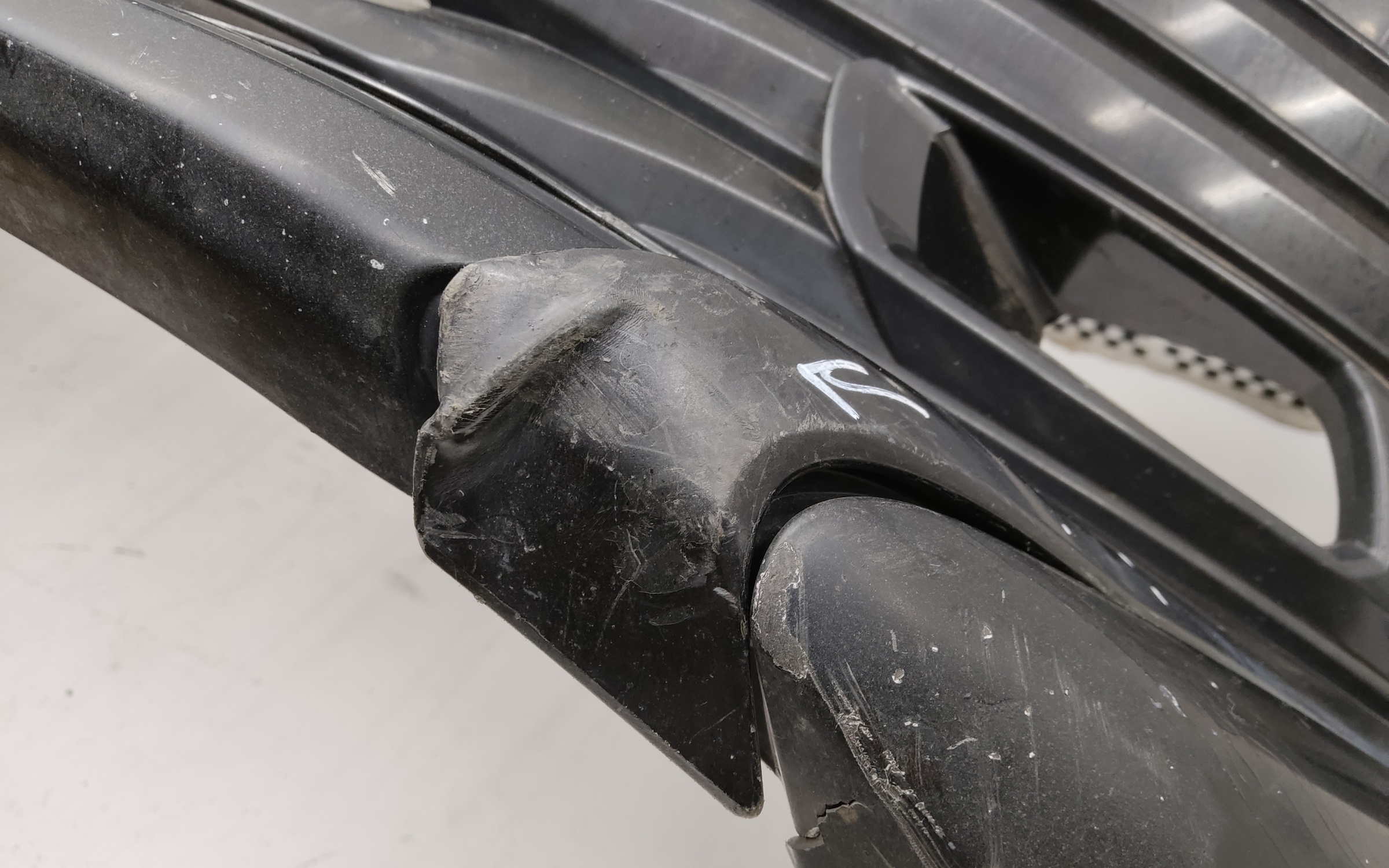 Бампер передний Toyota Camry V70