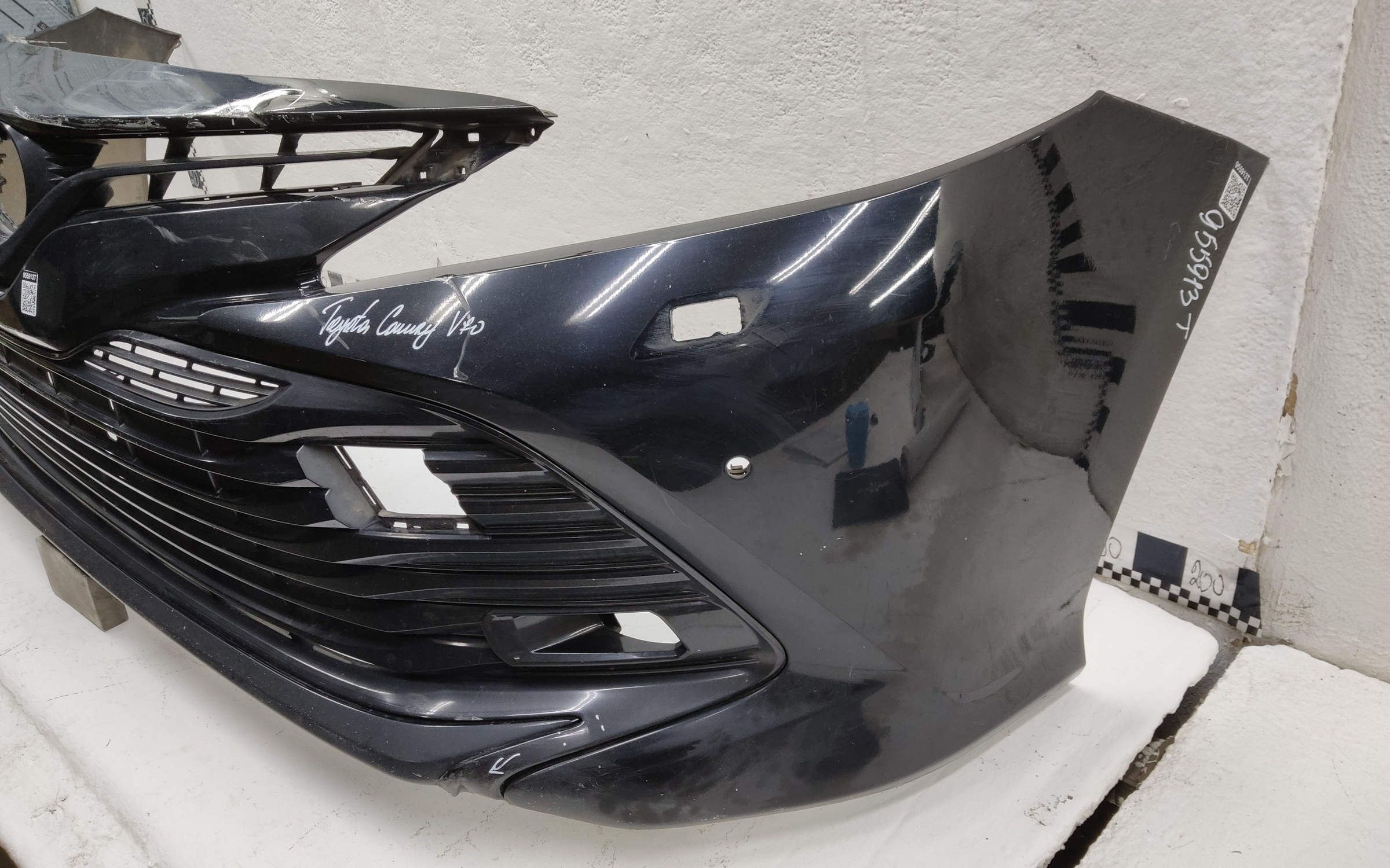 Бампер передний Toyota Camry V70