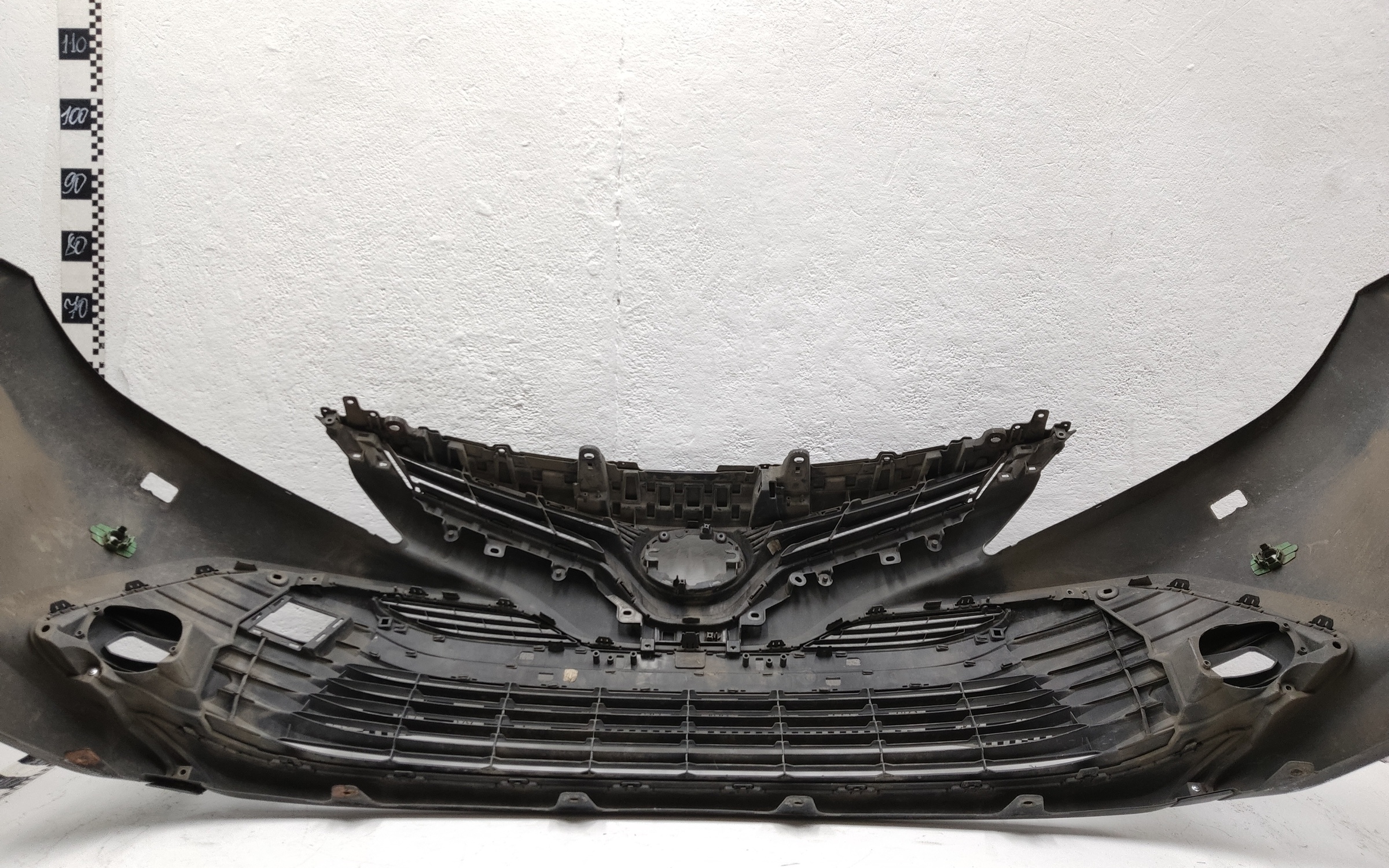 Бампер передний Toyota Camry V70