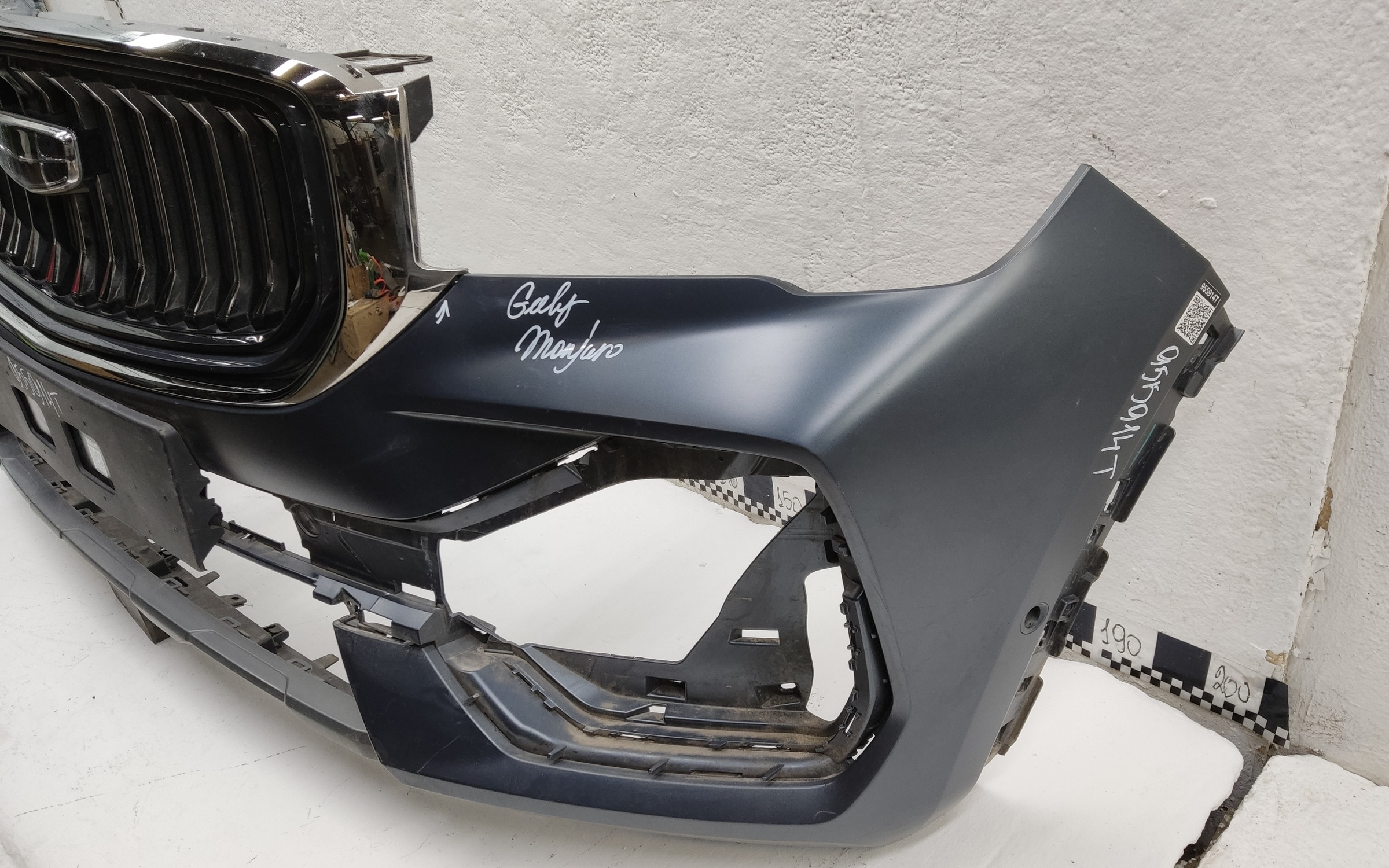 Бампер передний Geely Monjaro