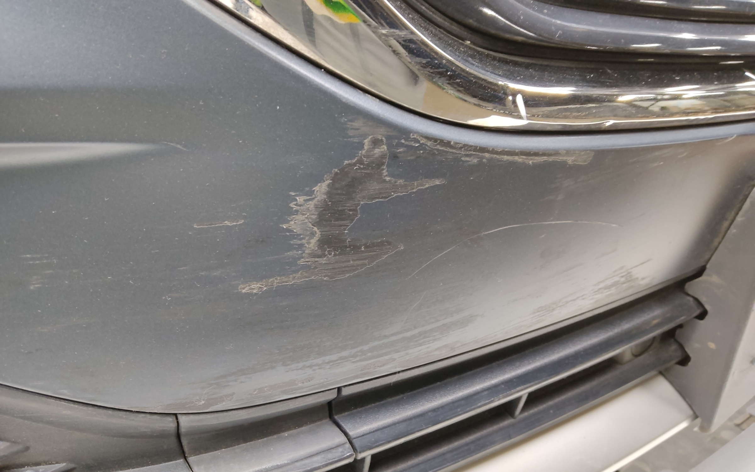 Бампер передний Geely Monjaro