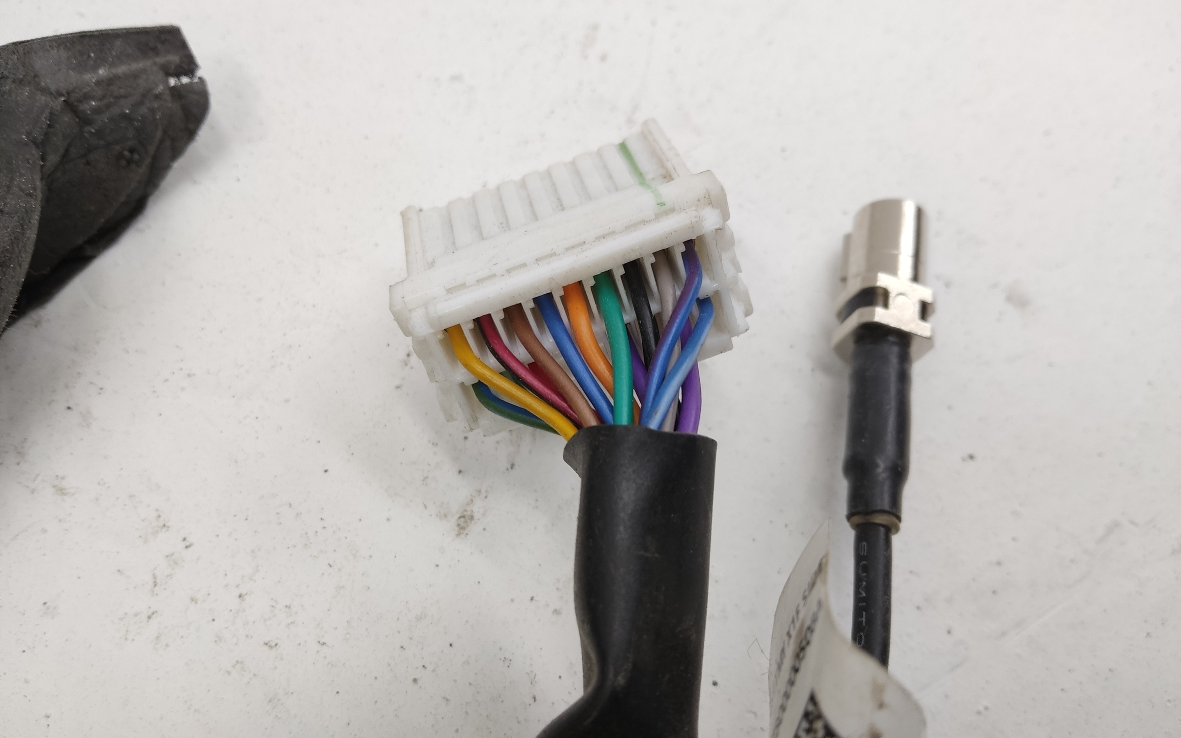 Зеркало правое Exeed TXL Restail 16+1 контактов