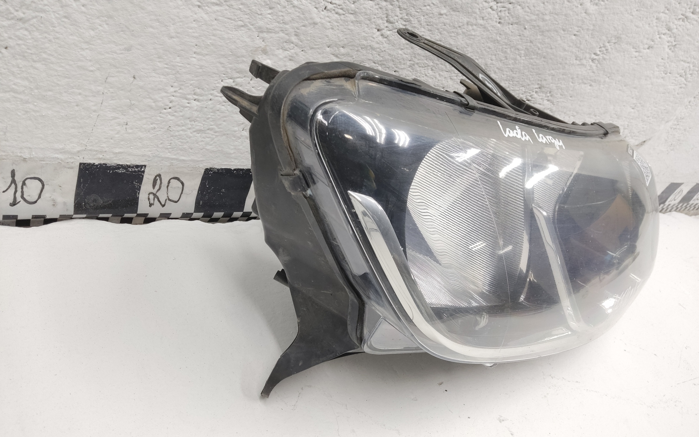 Фара передняя правая Lada Largus 1 Restail