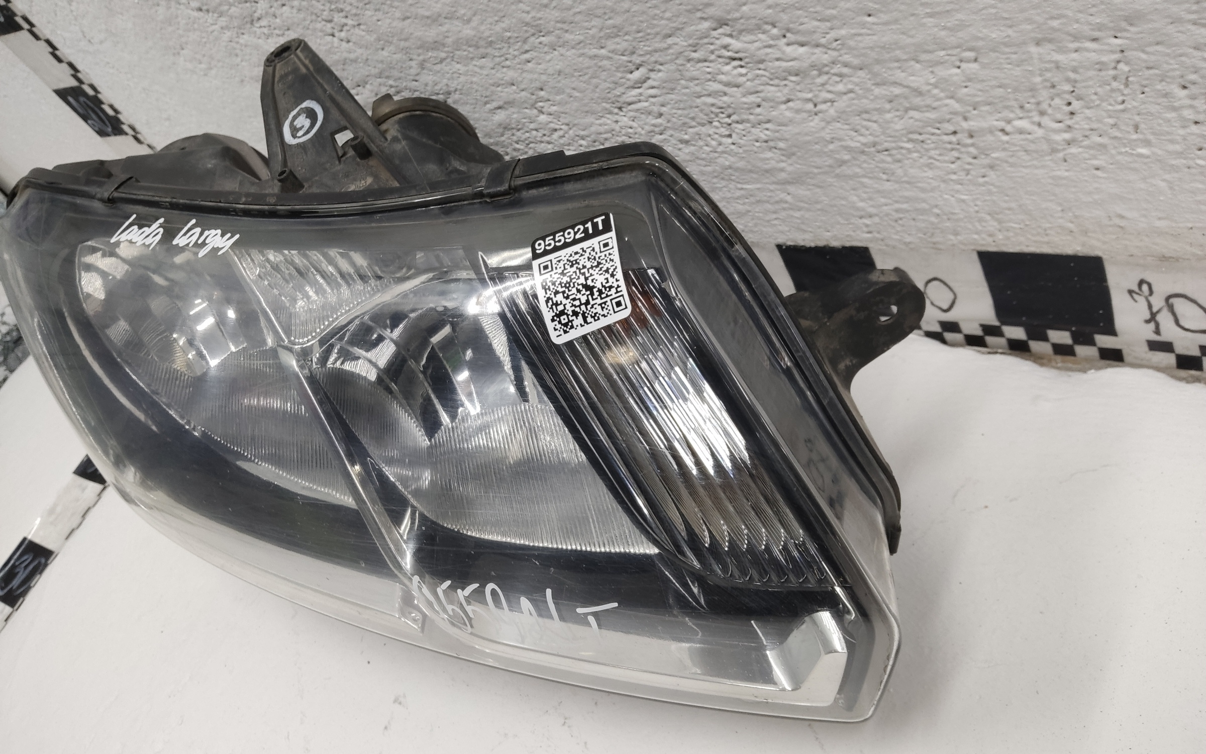 Фара передняя правая Lada Largus 1 Restail