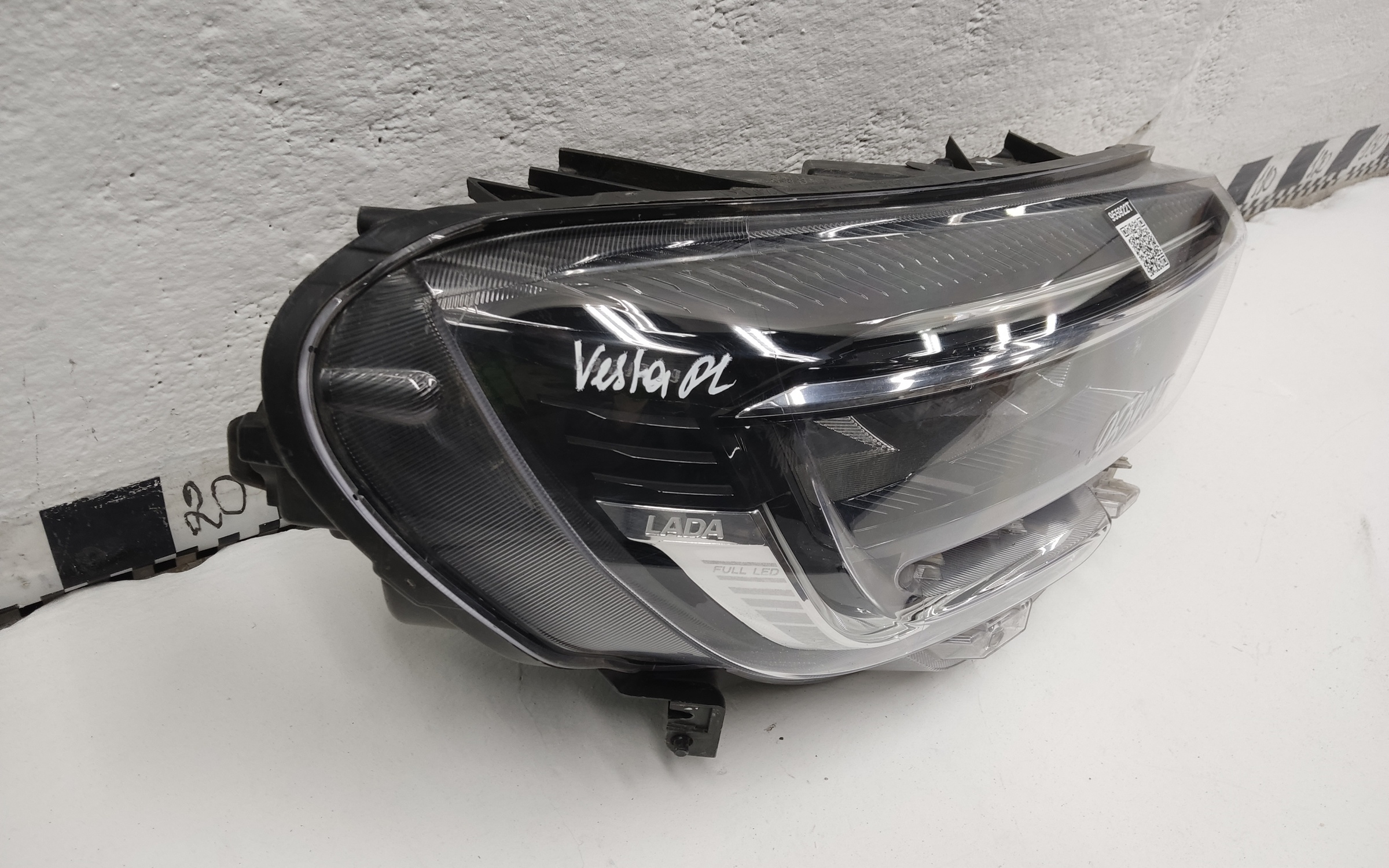 Фара передняя правая Lada Vesta 1 Restail LED