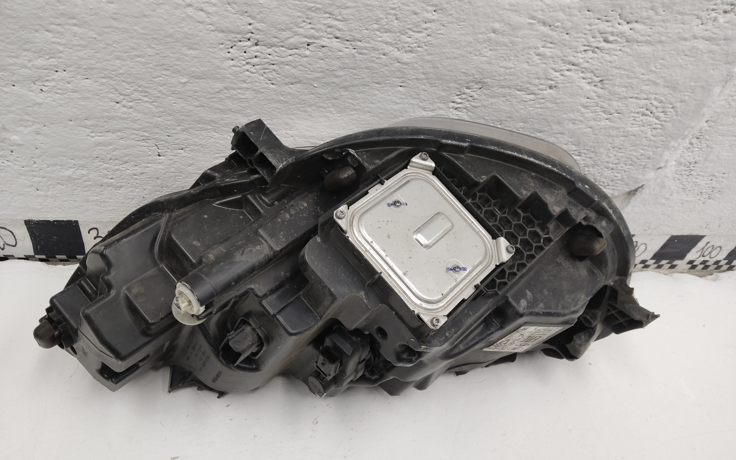 Фара передняя правая Lada Vesta 1 Restail LED