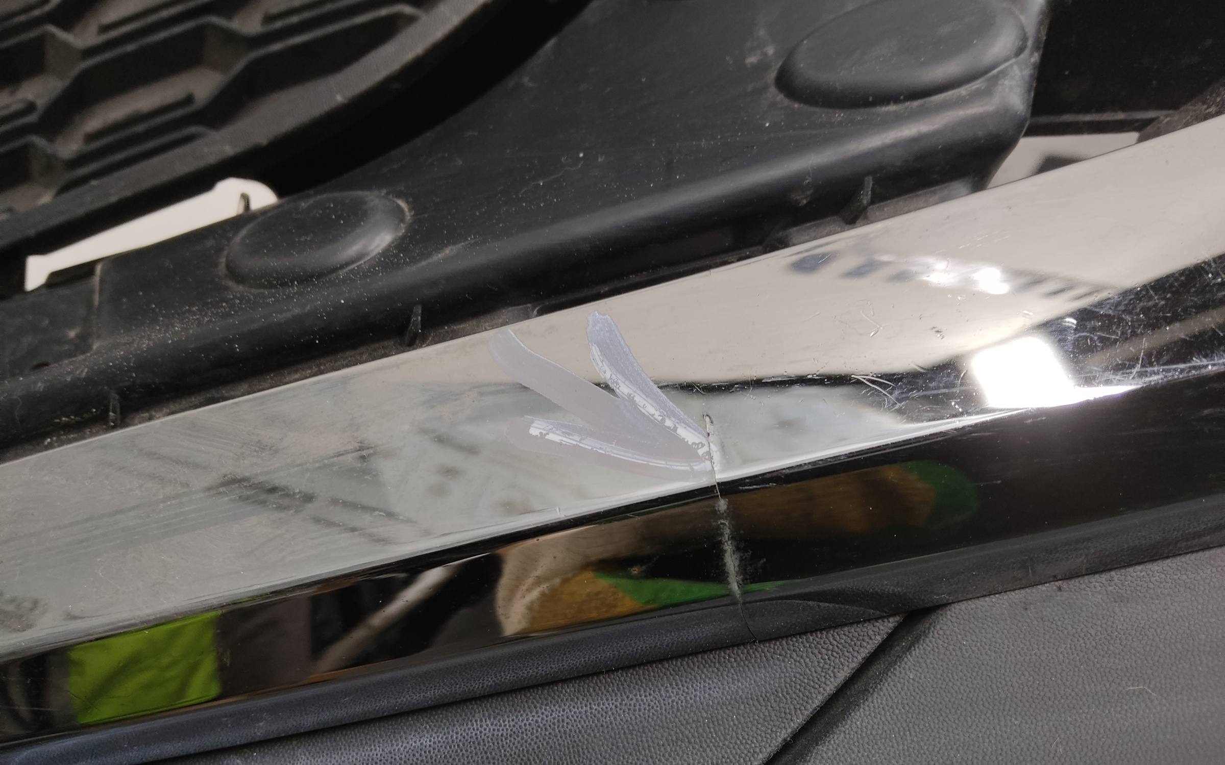 Бампер передний Lada Vesta 1 Cross Restail