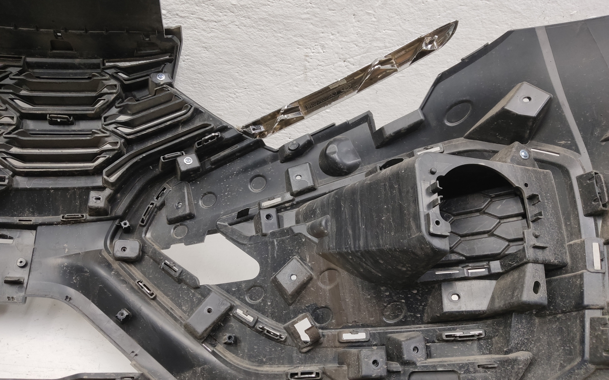 Бампер передний Lada Vesta 1 Cross Restail