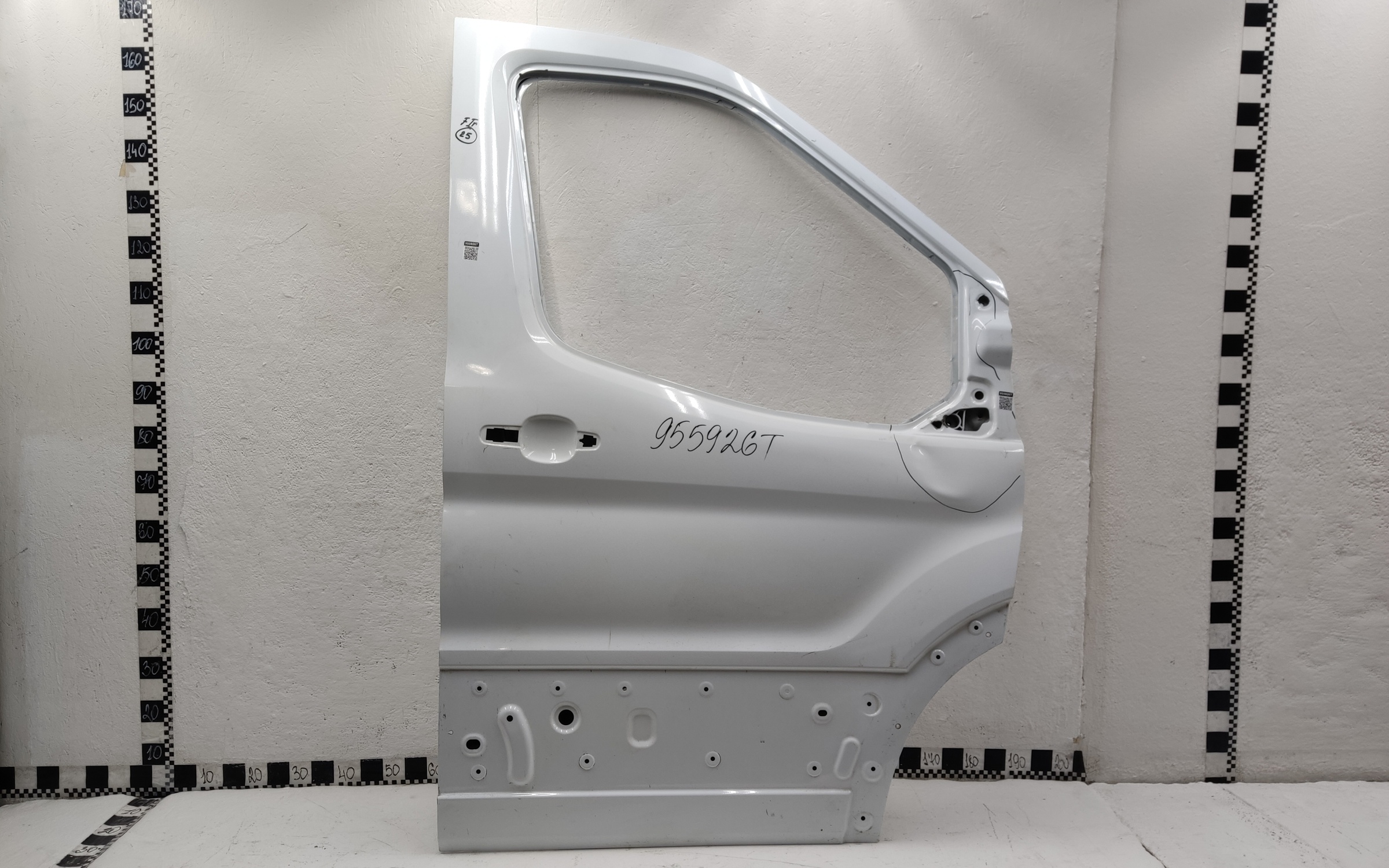 Дверь передняя правая Ford Transit 7