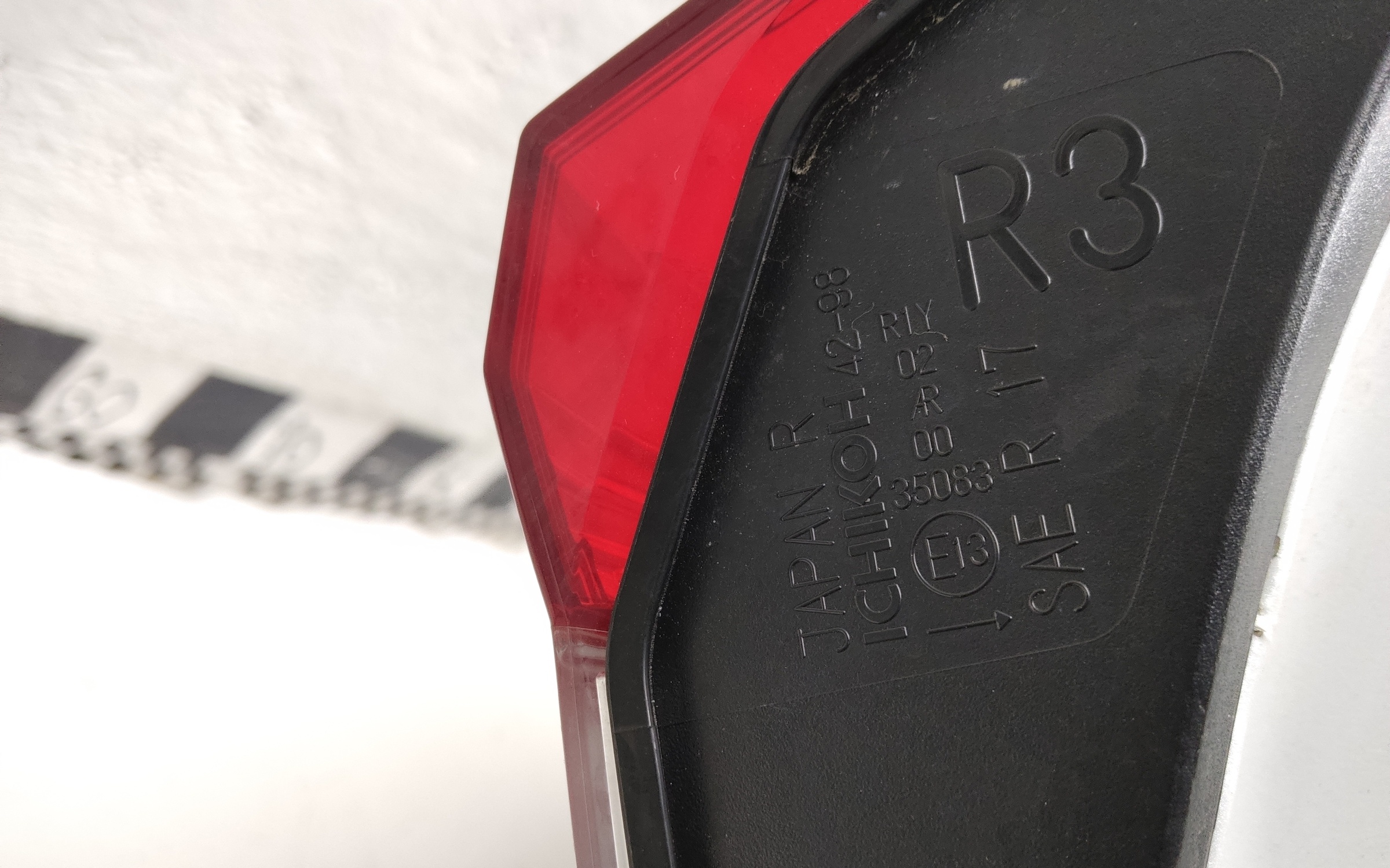 Крышка багажника Toyota RAV4 XA50