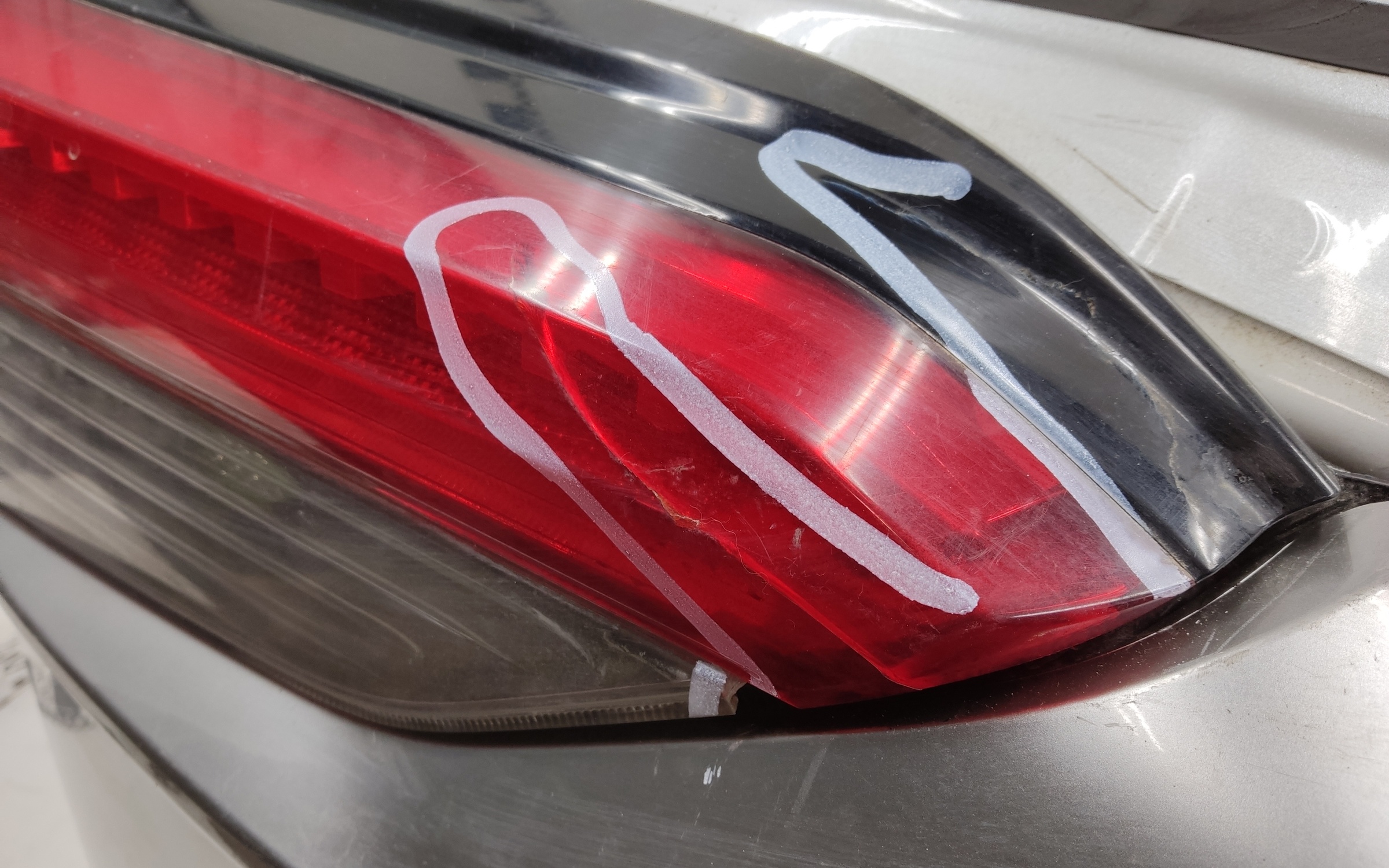 Крышка багажника Toyota RAV4 XA50