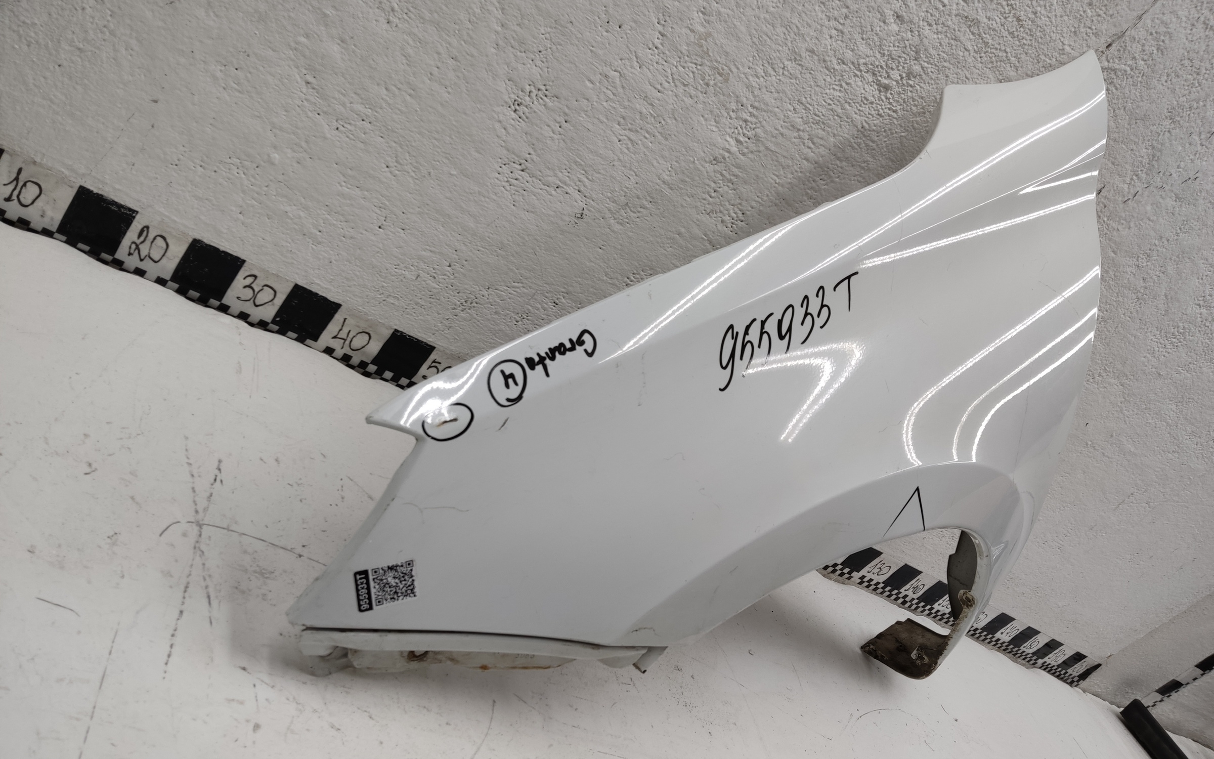 Крыло переднее левое Lada Granta 1 Restail без повторителя