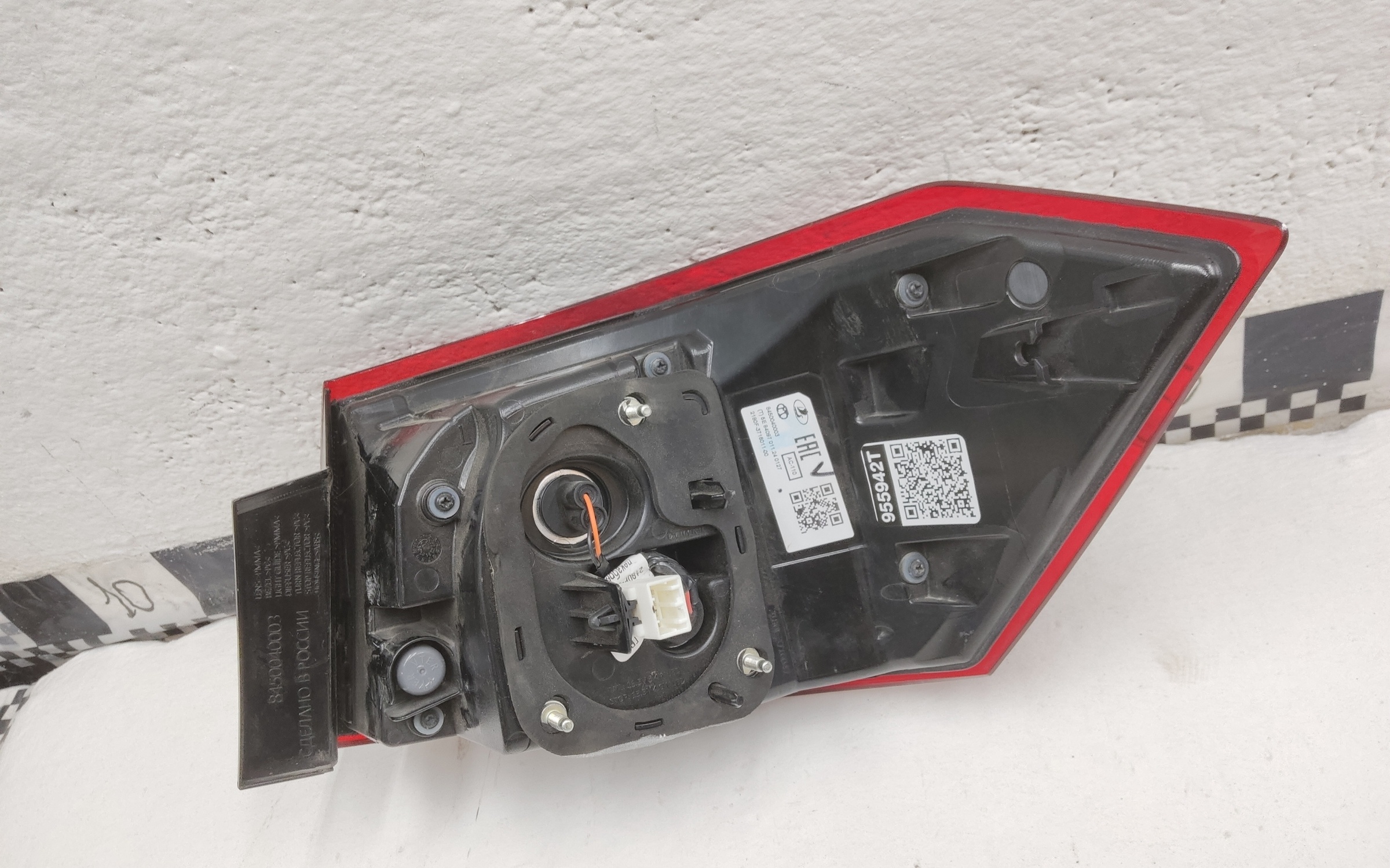 Фонарь задний левый наружный Lada Vesta Restail LED