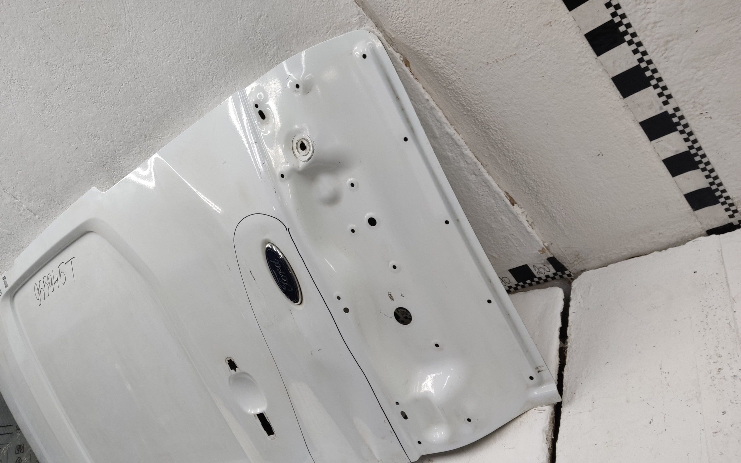 Дверь задняя правая распашная глухая высокая Ford Transit 7 215см