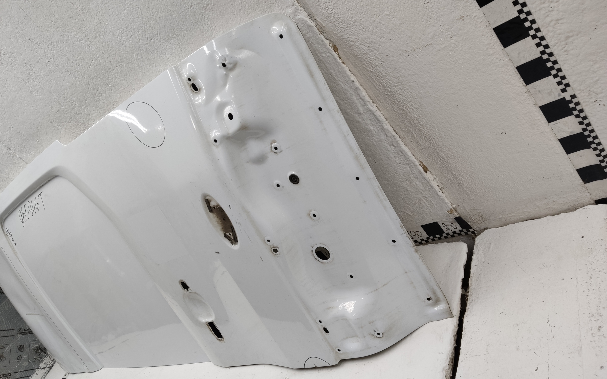 Дверь задняя правая распашная глухая высокая Ford Transit 7 215см