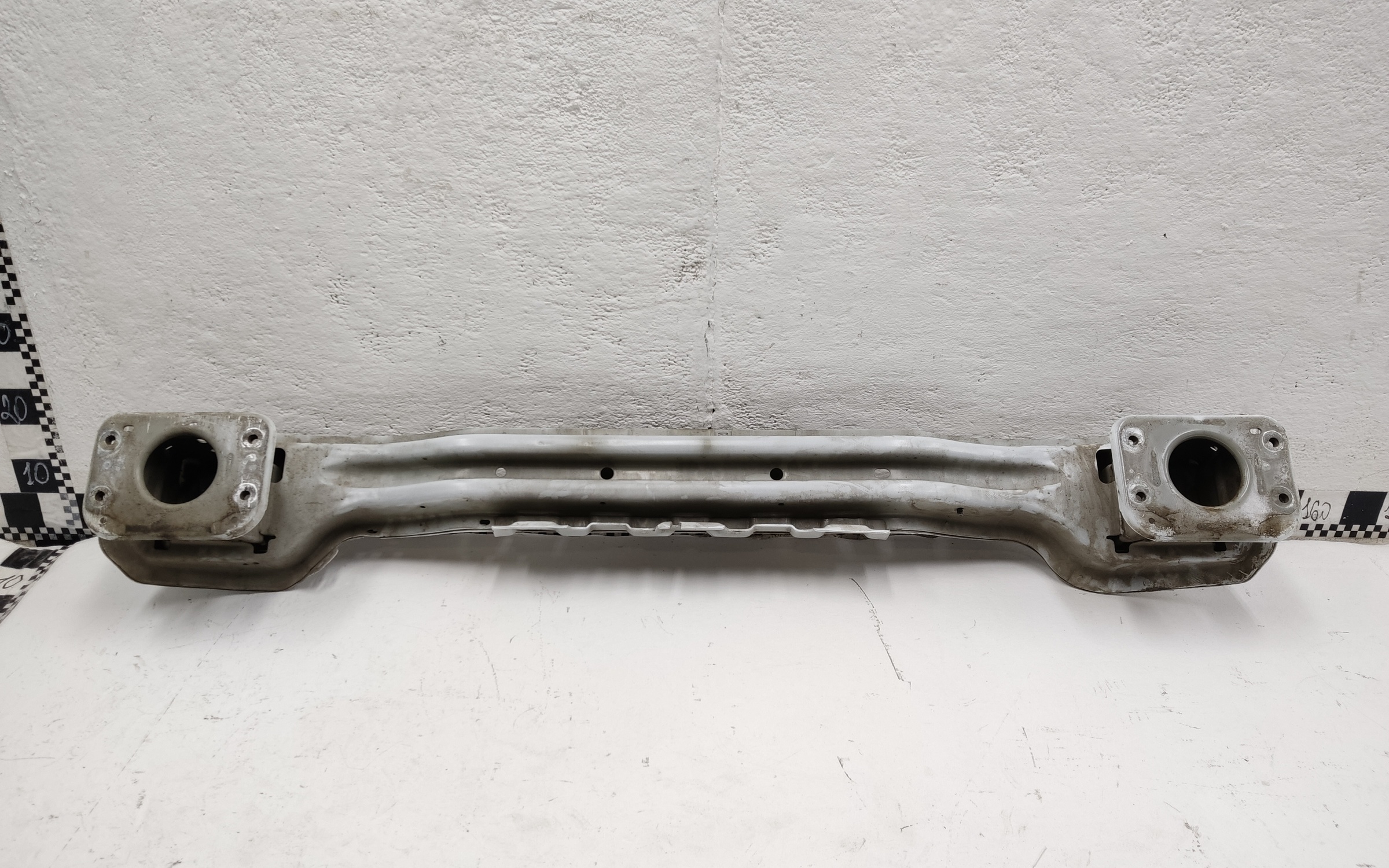 Усилитель переднего бампера Ford Transit 7